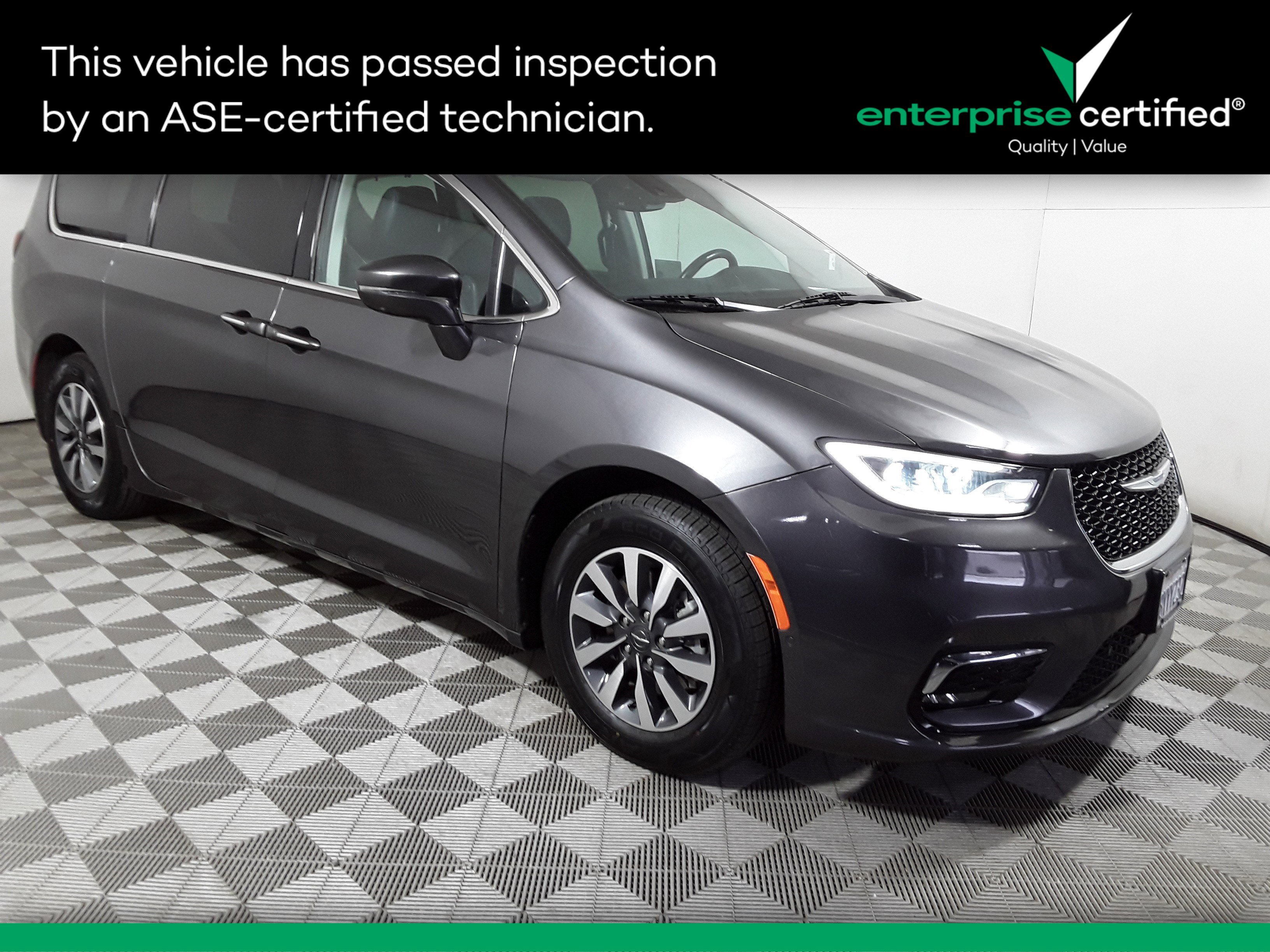 2021 Chrysler Pacifica Hybrid Touring L FWD