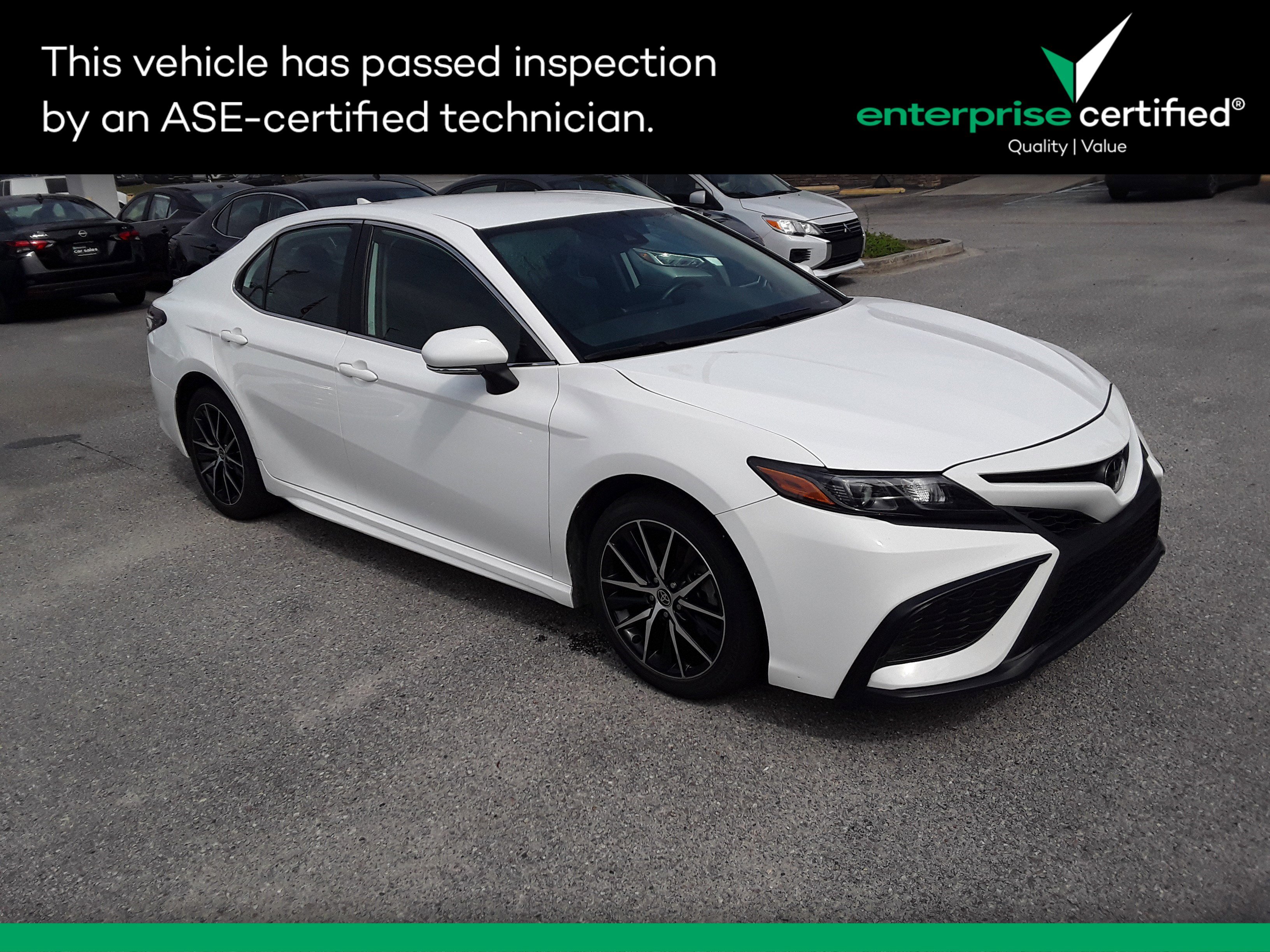 2022 Toyota Camry SE Auto