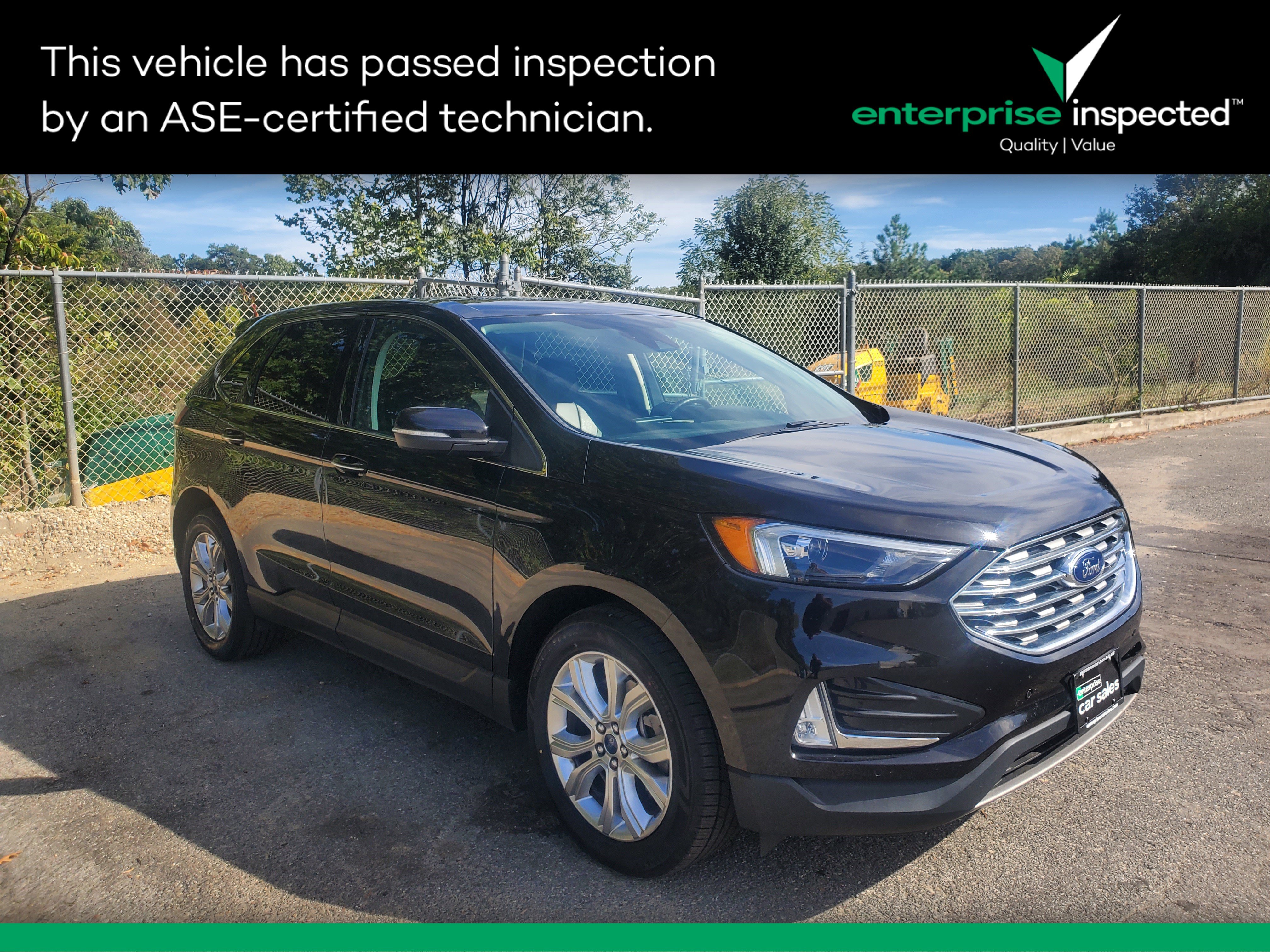 2022 Ford Edge Titanium's photo