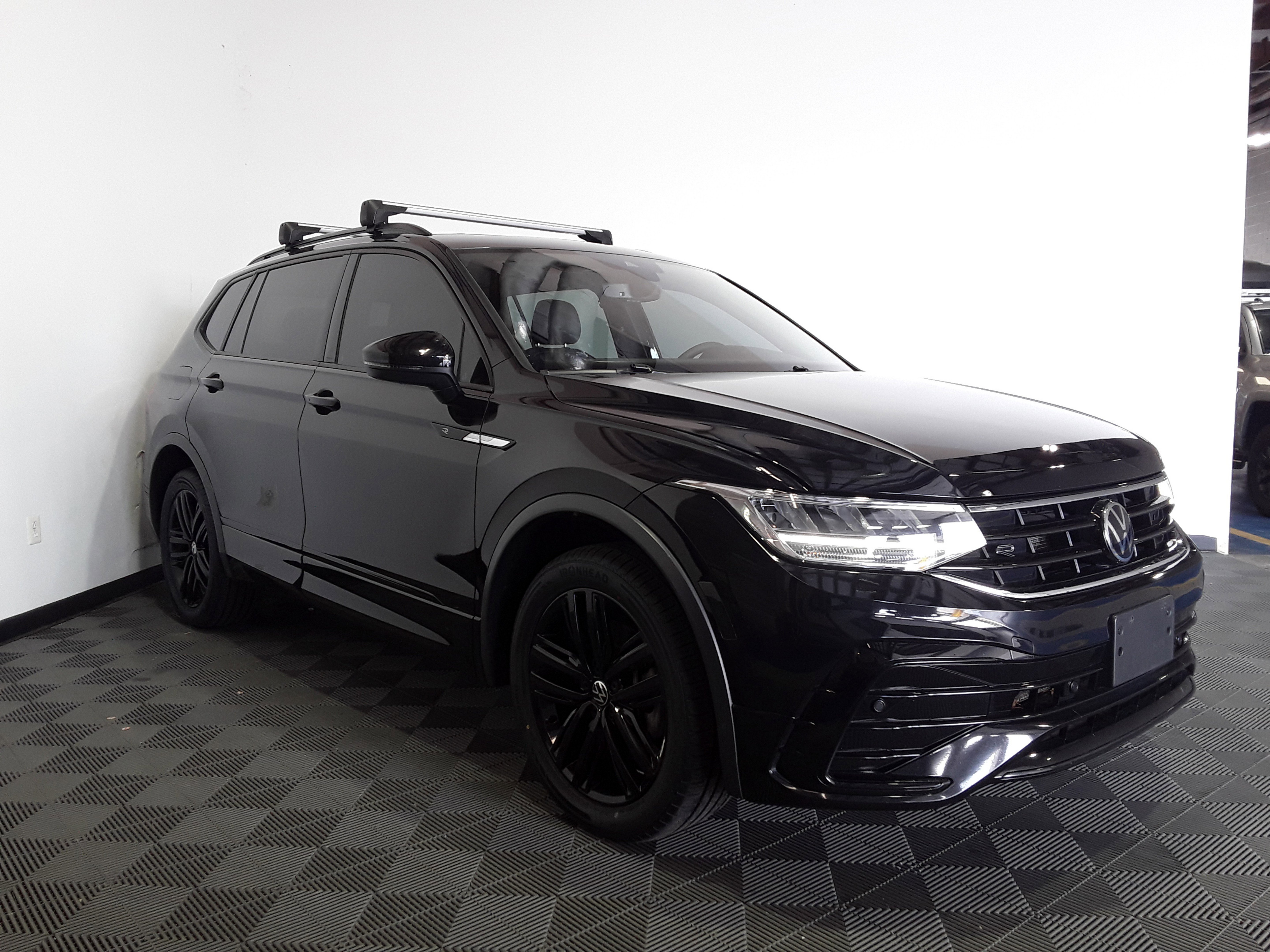2022 Volkswagen Tiguan 2.0T SE R-Line Black 4MOTION
