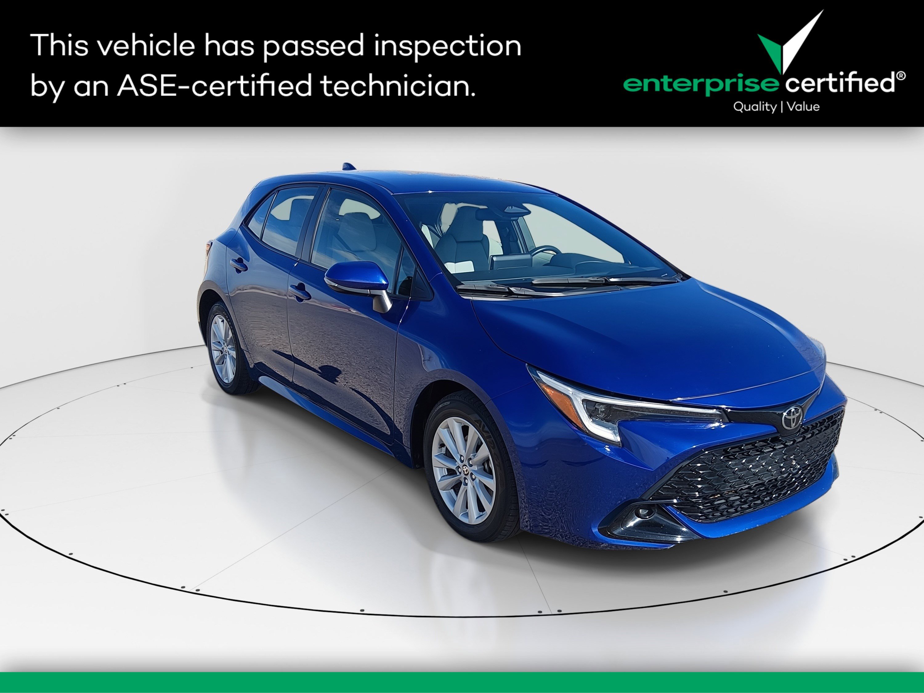 2023 Toyota Corolla Hatchback SE's photo