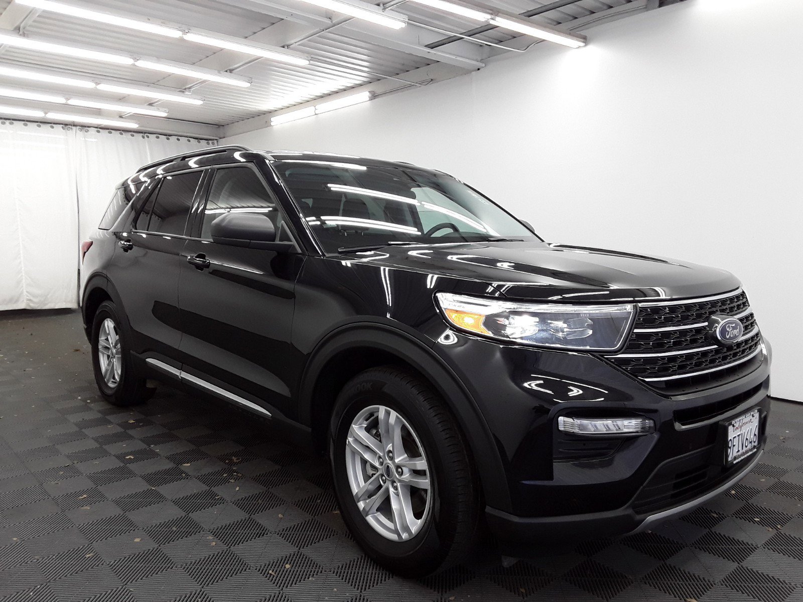 2023 Ford Explorer XLT RWD