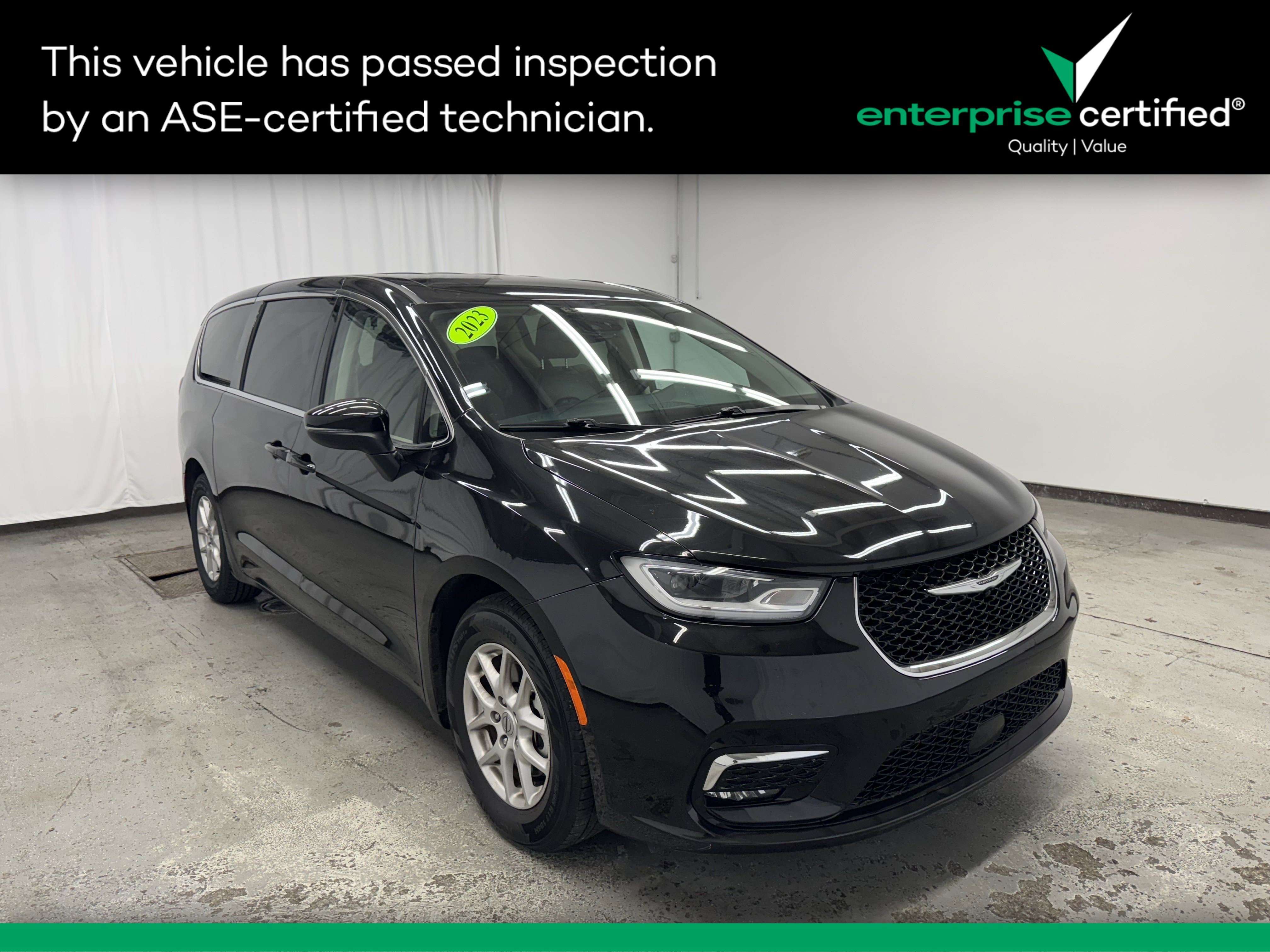 Used 2023 Chrysler Pacifica Touring L FWD