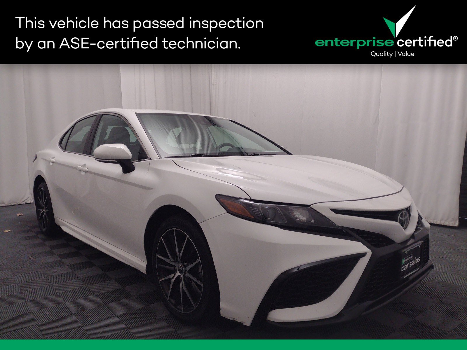 Used 2022 Toyota Camry SE Auto