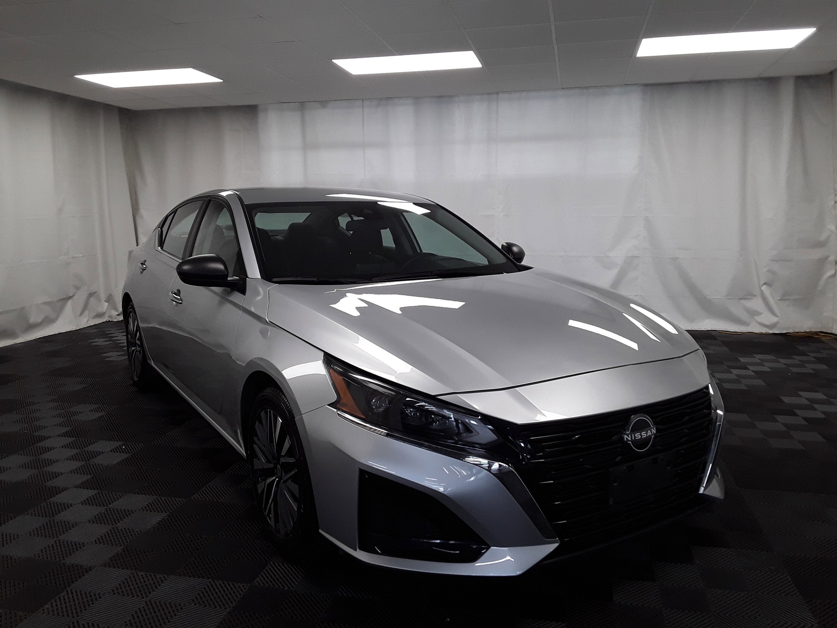 Used 2024 Nissan Altima 2.5 SV Sedan