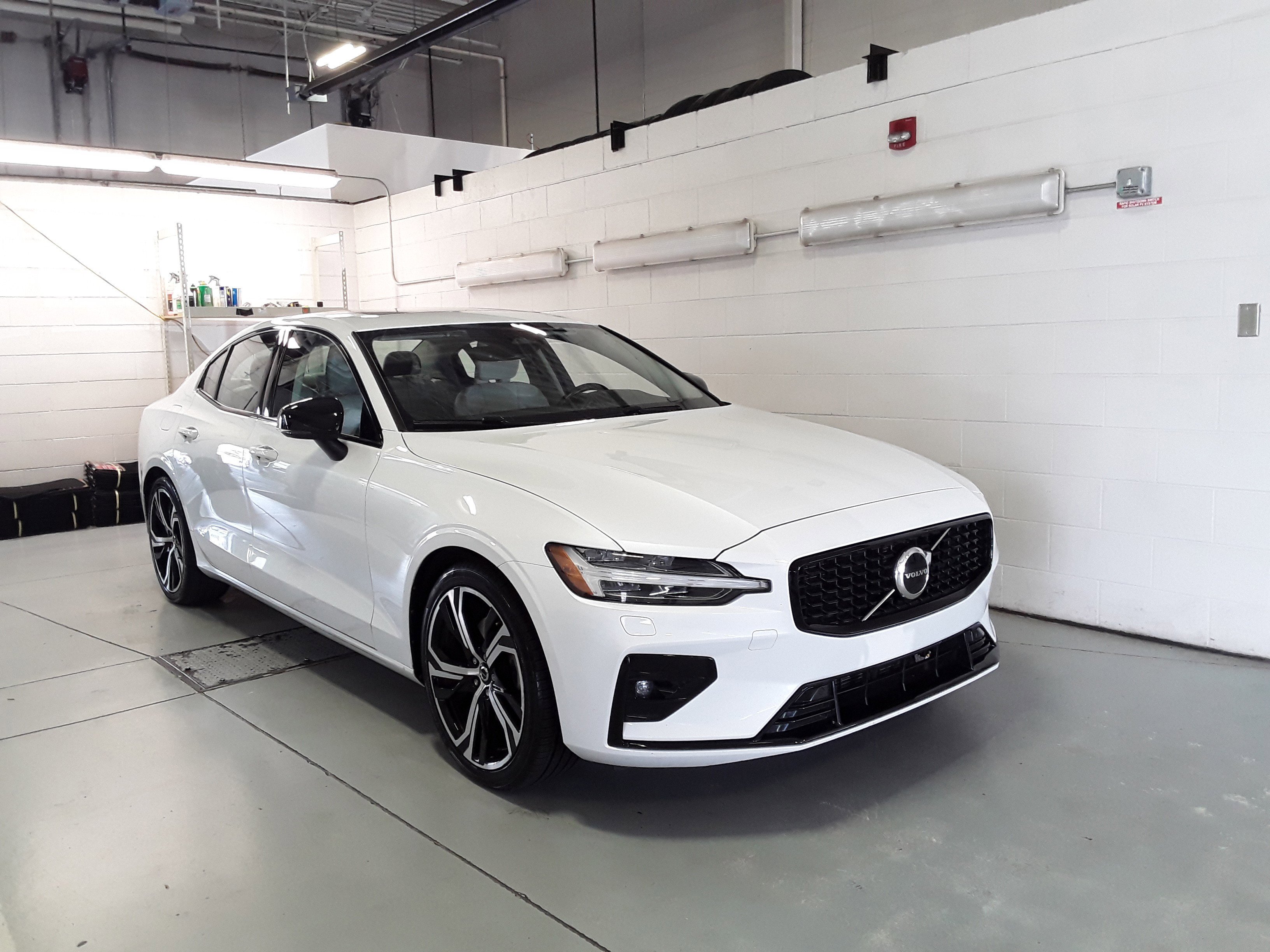 Used 2024 Volvo S60 B5 FWD Core Dark Theme
