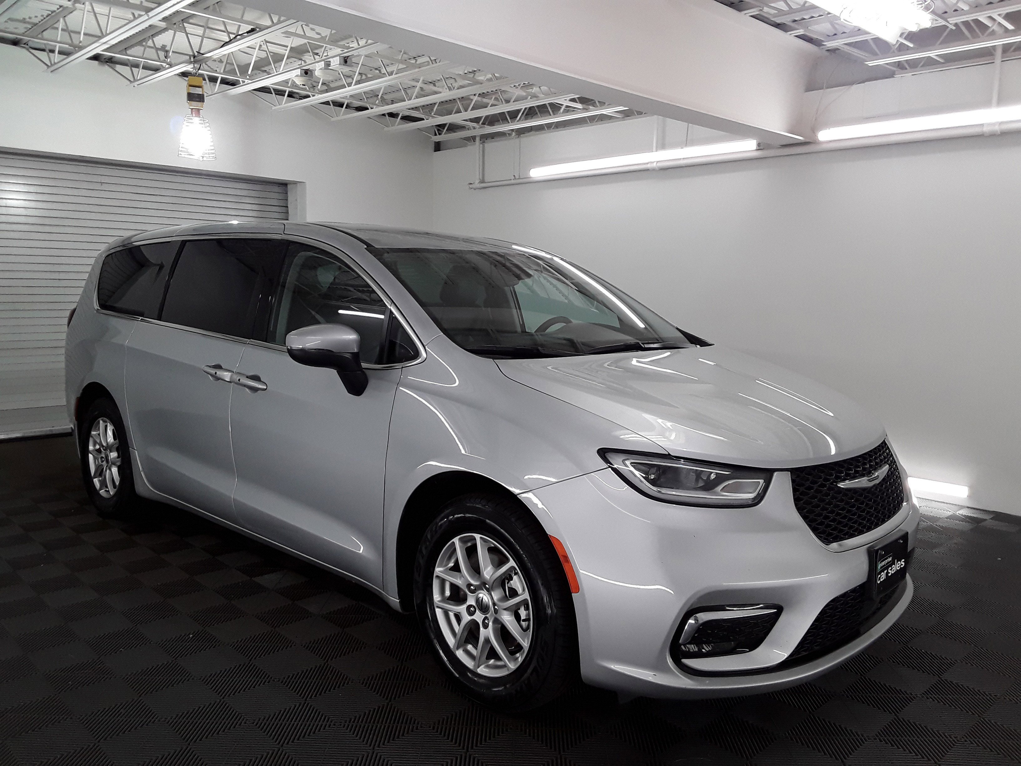 2023 Chrysler Pacifica Touring L FWD
