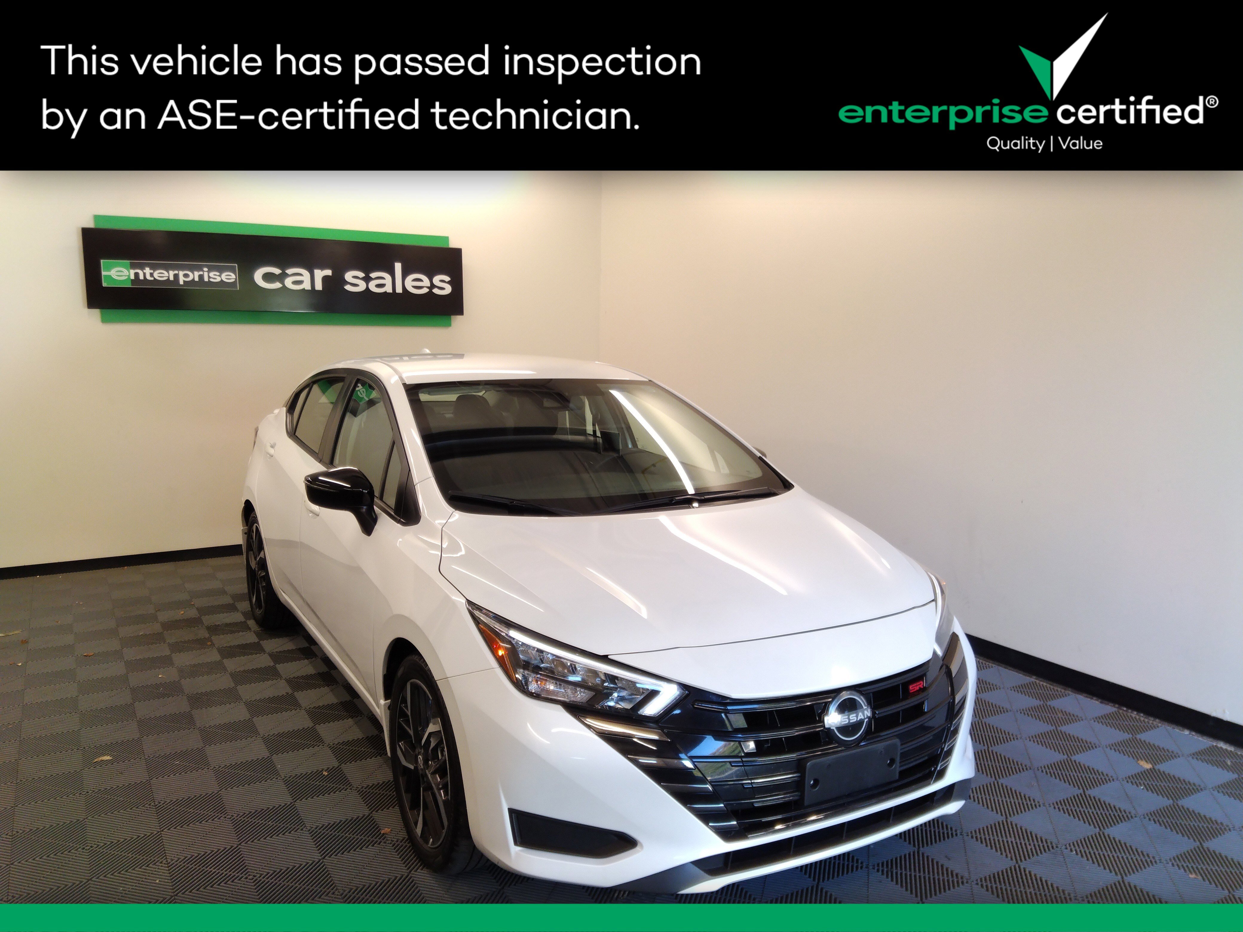 Used 2023 Nissan Versa SR CVT