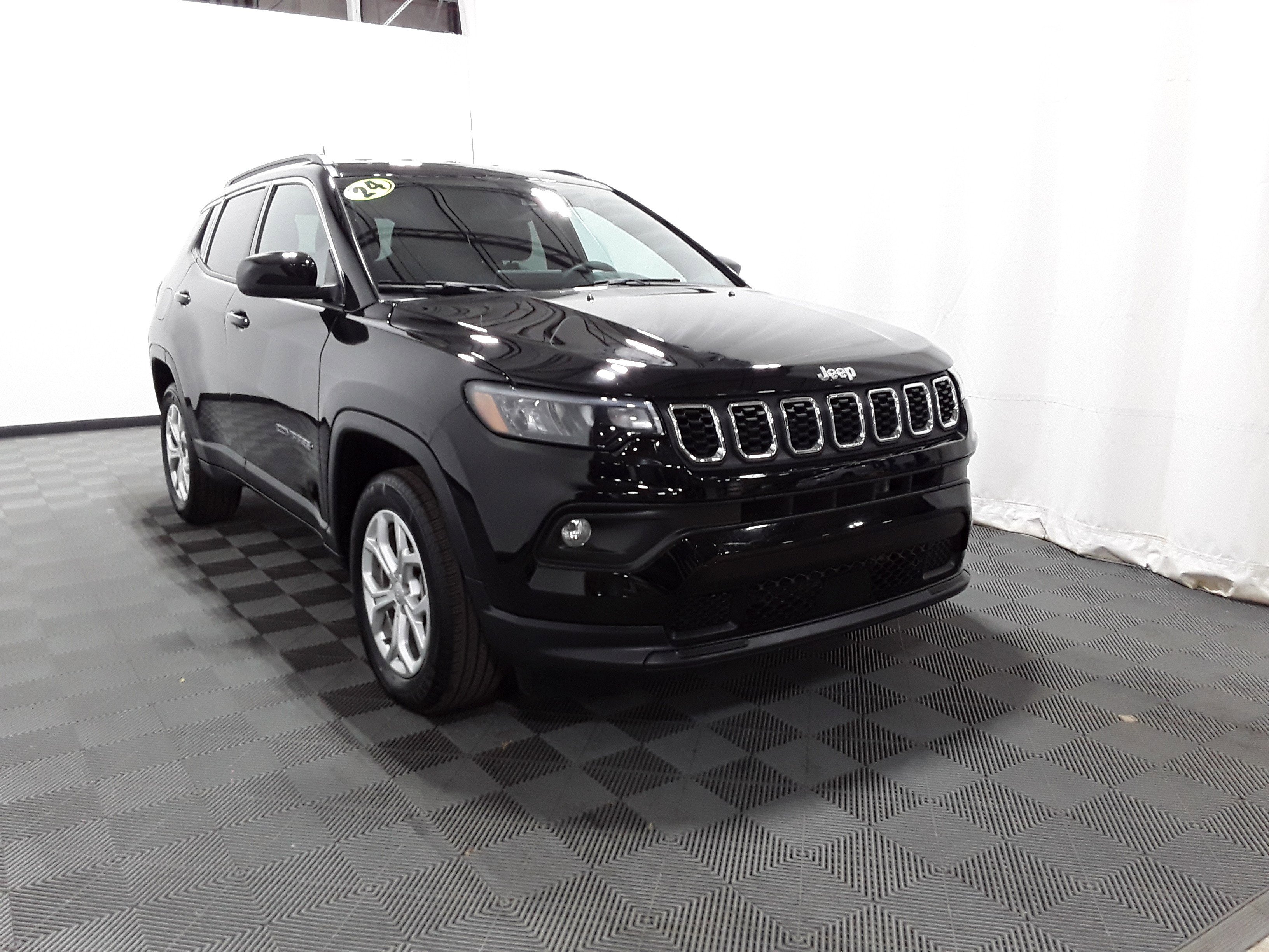 2024 Jeep Compass Latitude's photo