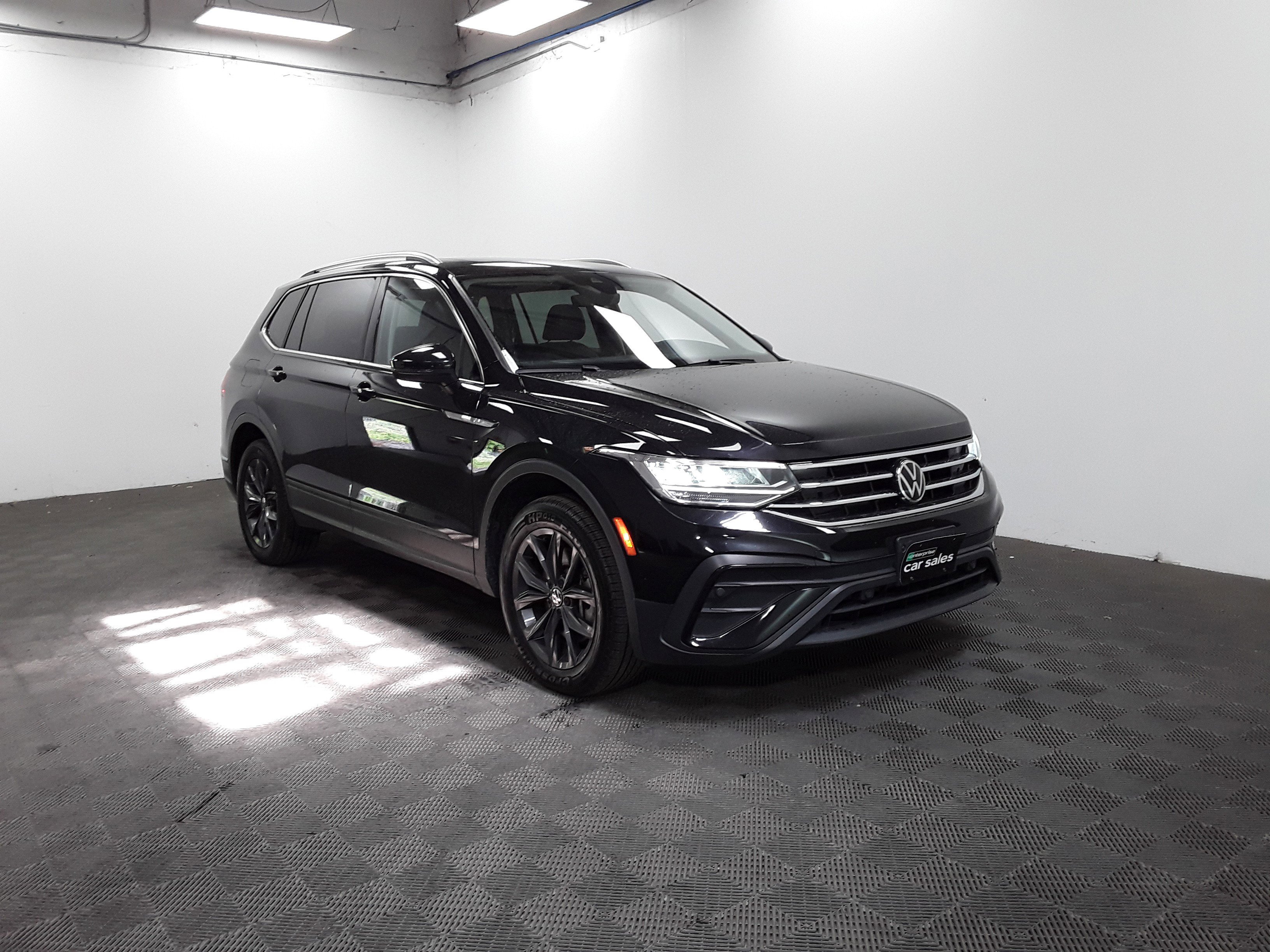 2023 Volkswagen Tiguan 2.0T SE FWD