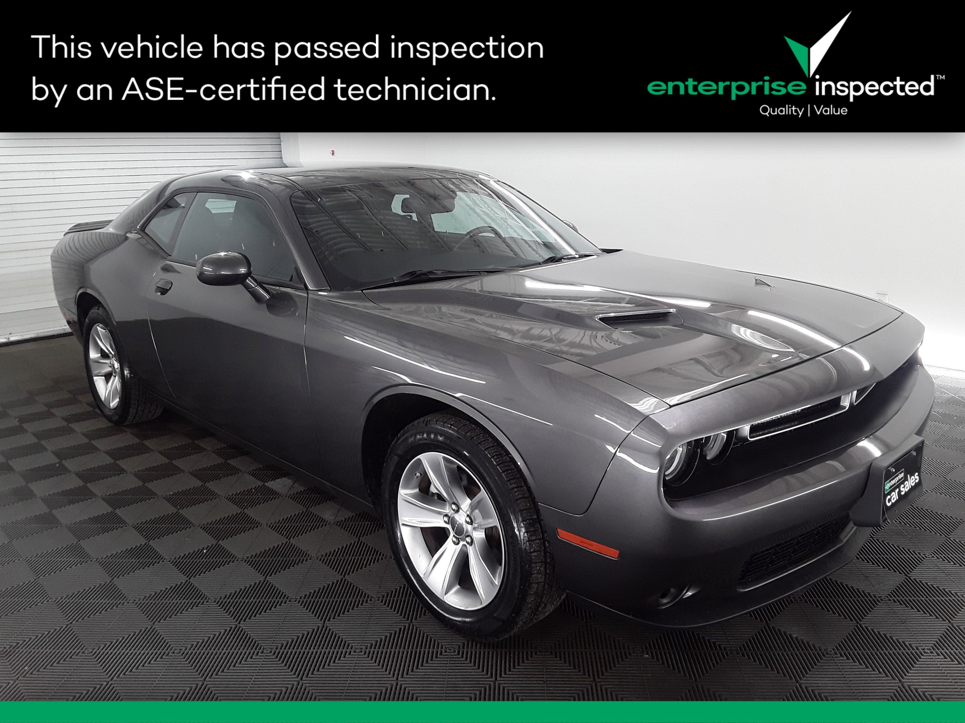 2022 Dodge Challenger SXT RWD