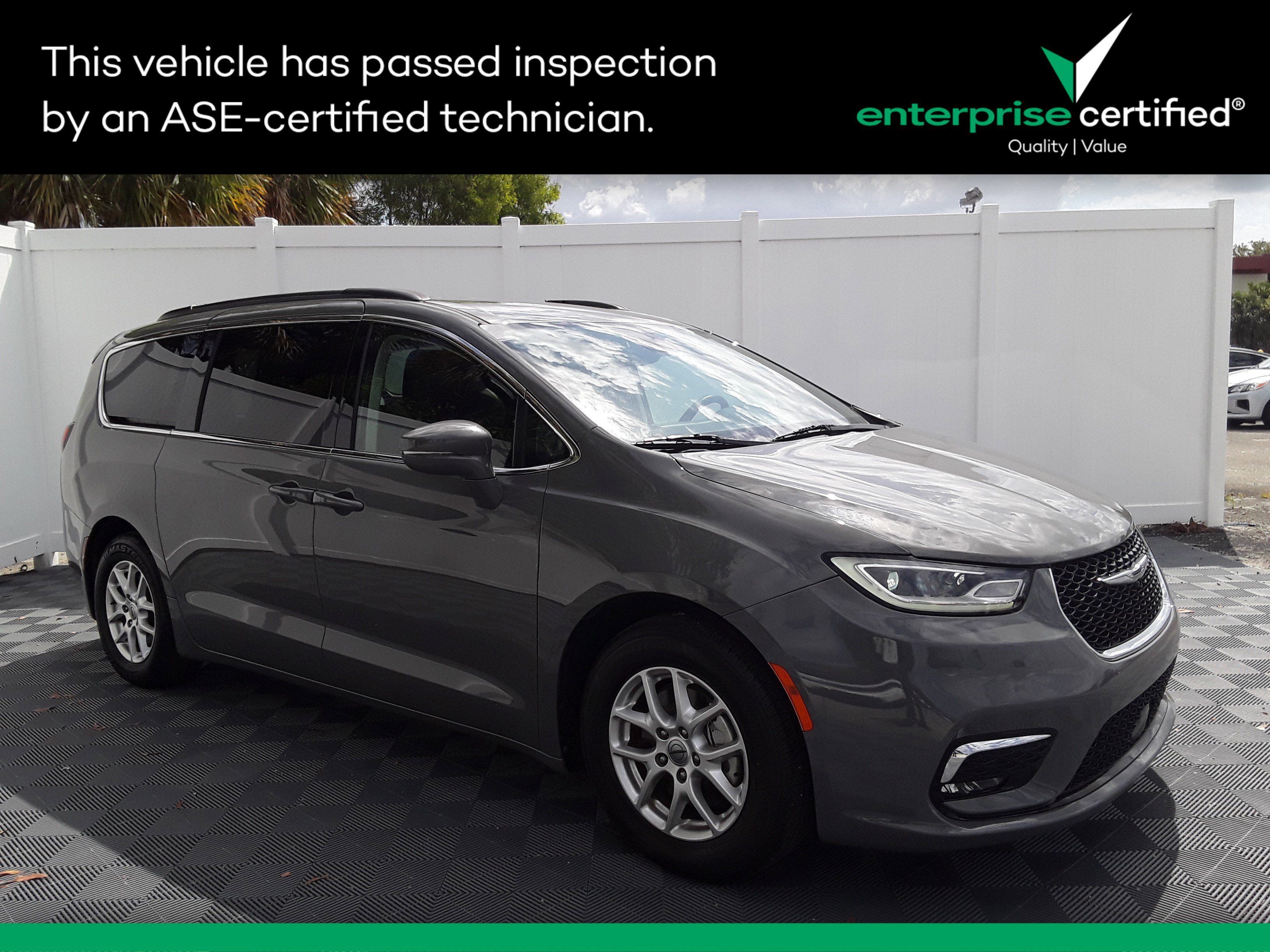 2022 Chrysler Pacifica Touring L FWD