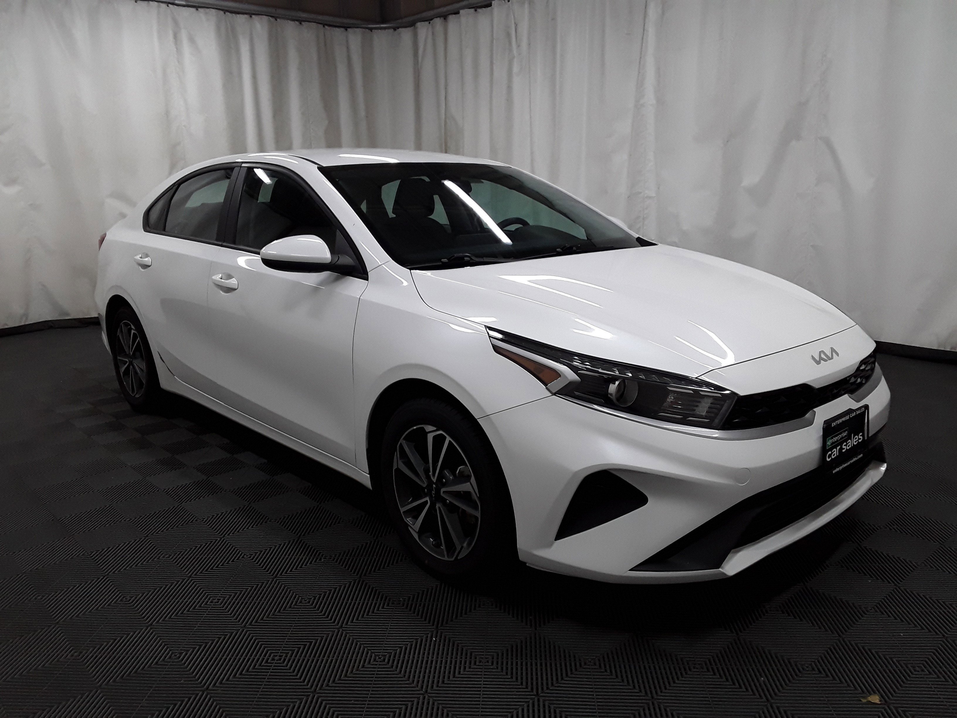 2023 Kia Forte LXS IVT