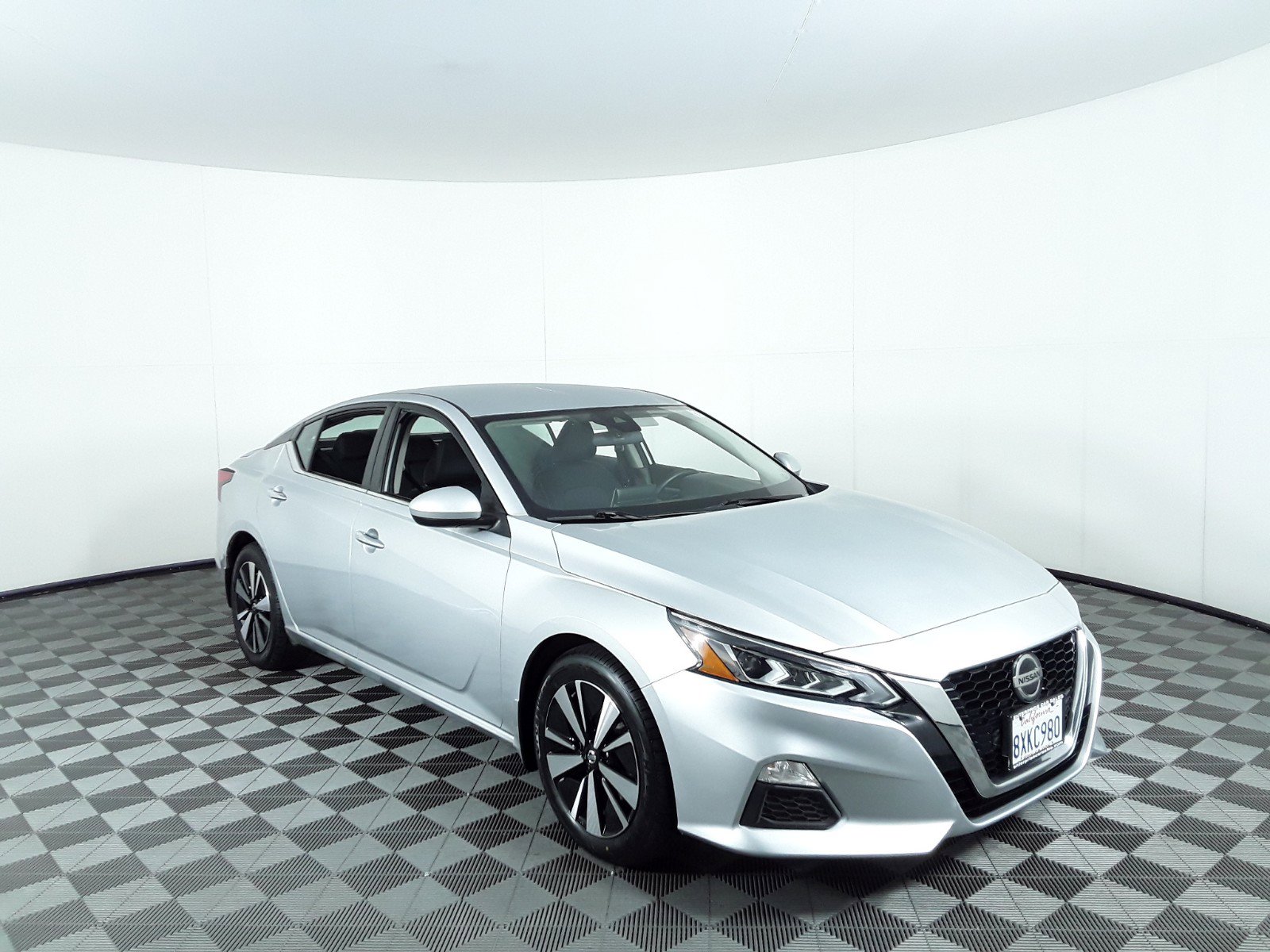 2021 Nissan Altima 2.5 SV Sedan