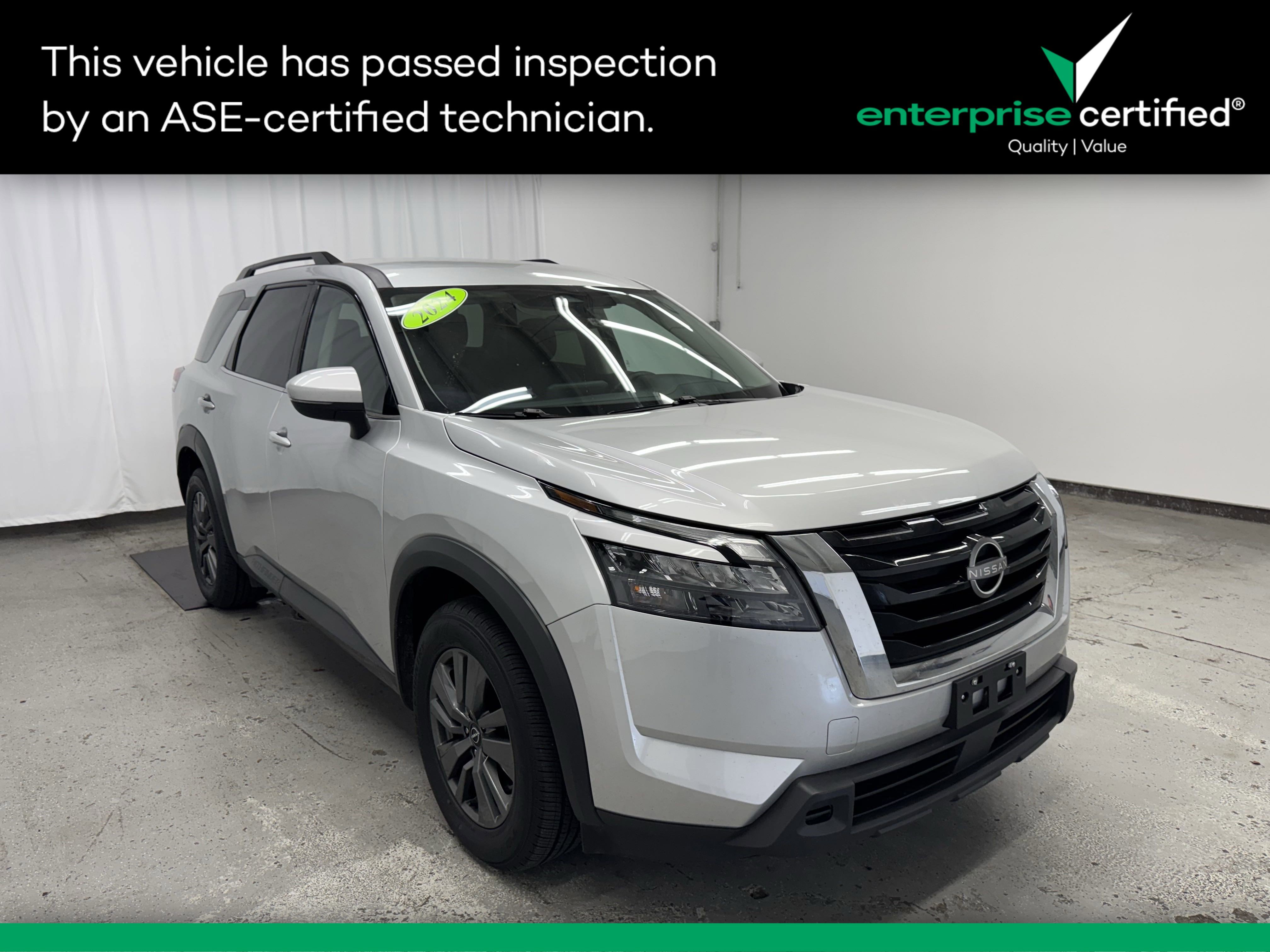 Used 2024 Nissan Pathfinder SV 4WD