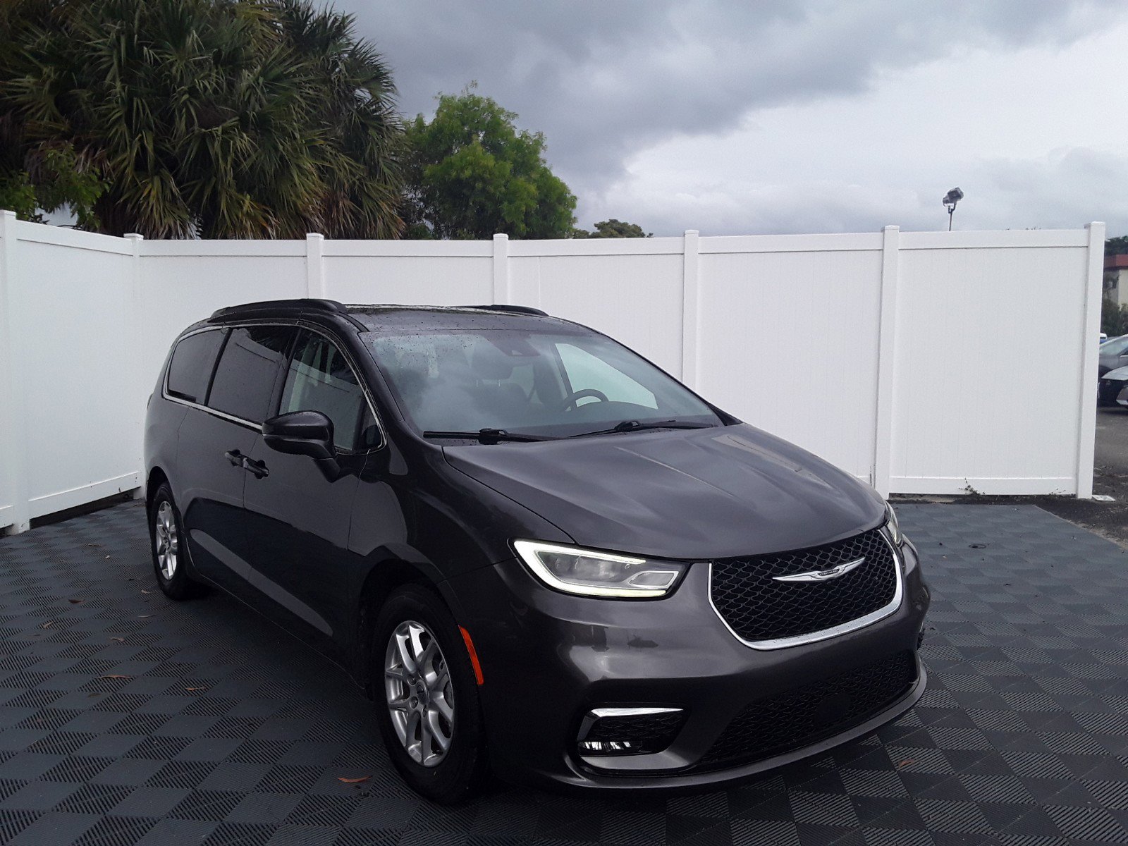 2022 Chrysler Pacifica Touring L FWD