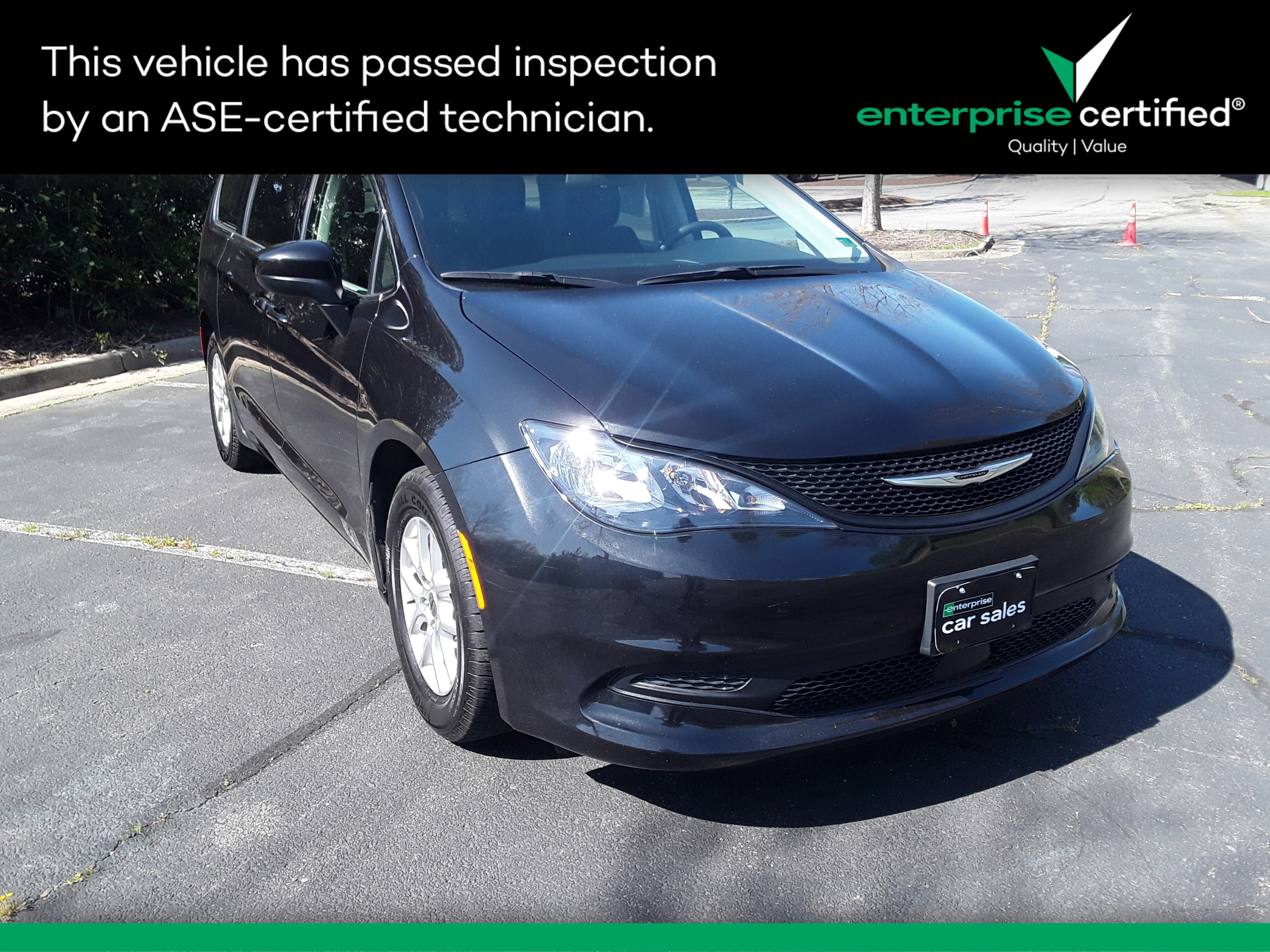 2022 Chrysler Voyager LX FWD