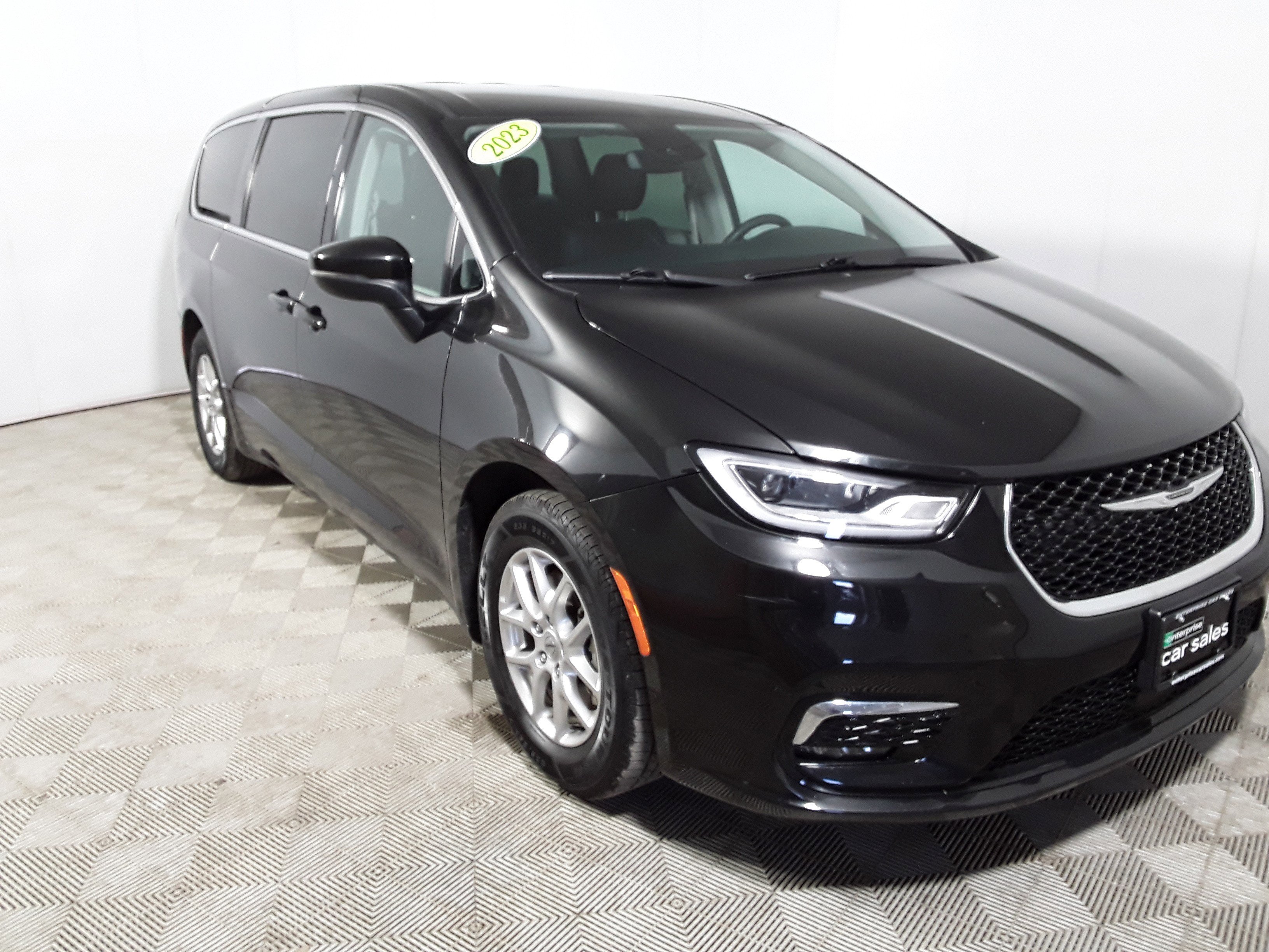 2023 Chrysler Pacifica Touring L FWD