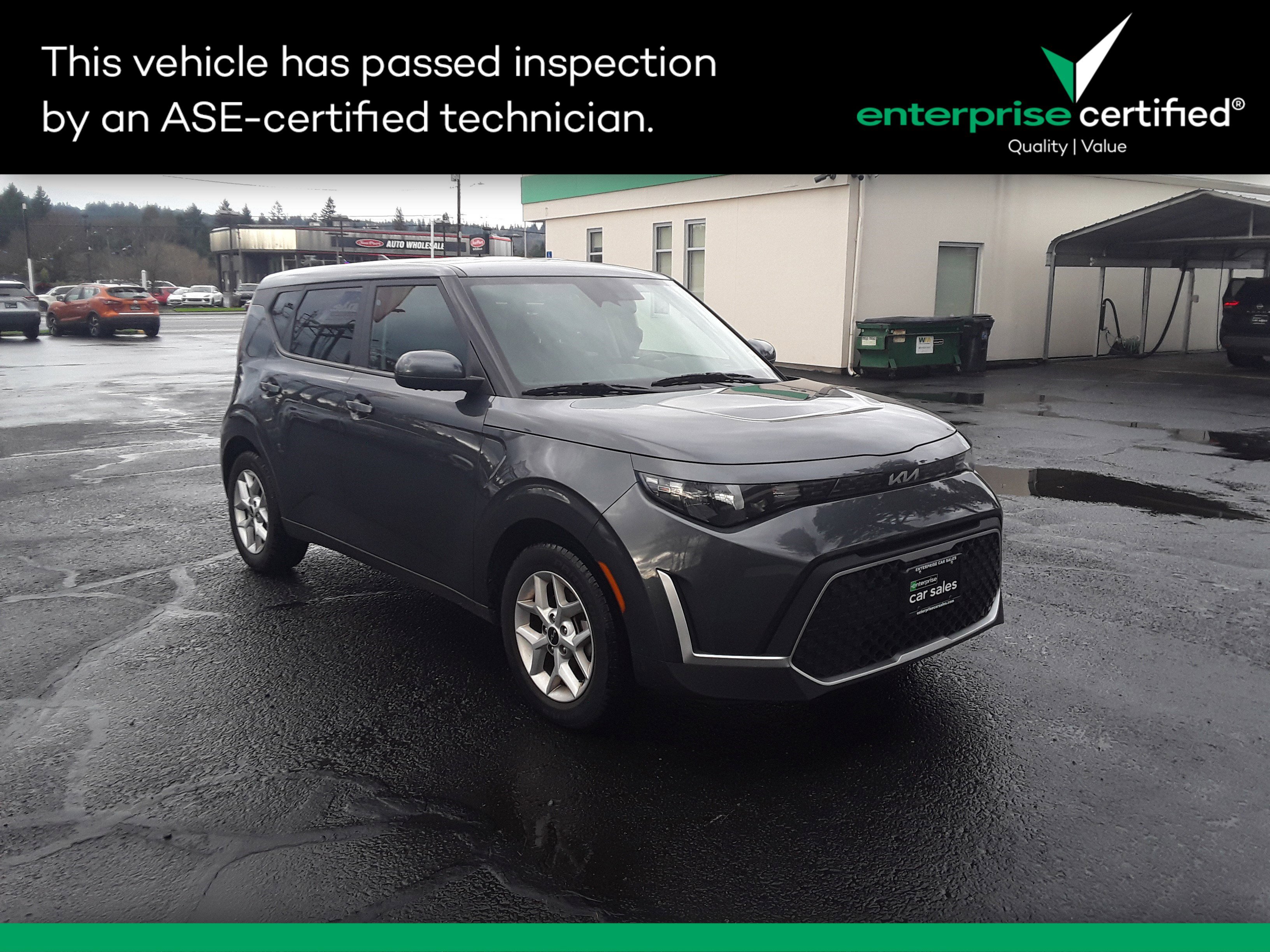 2023 Kia Soul LX's photo