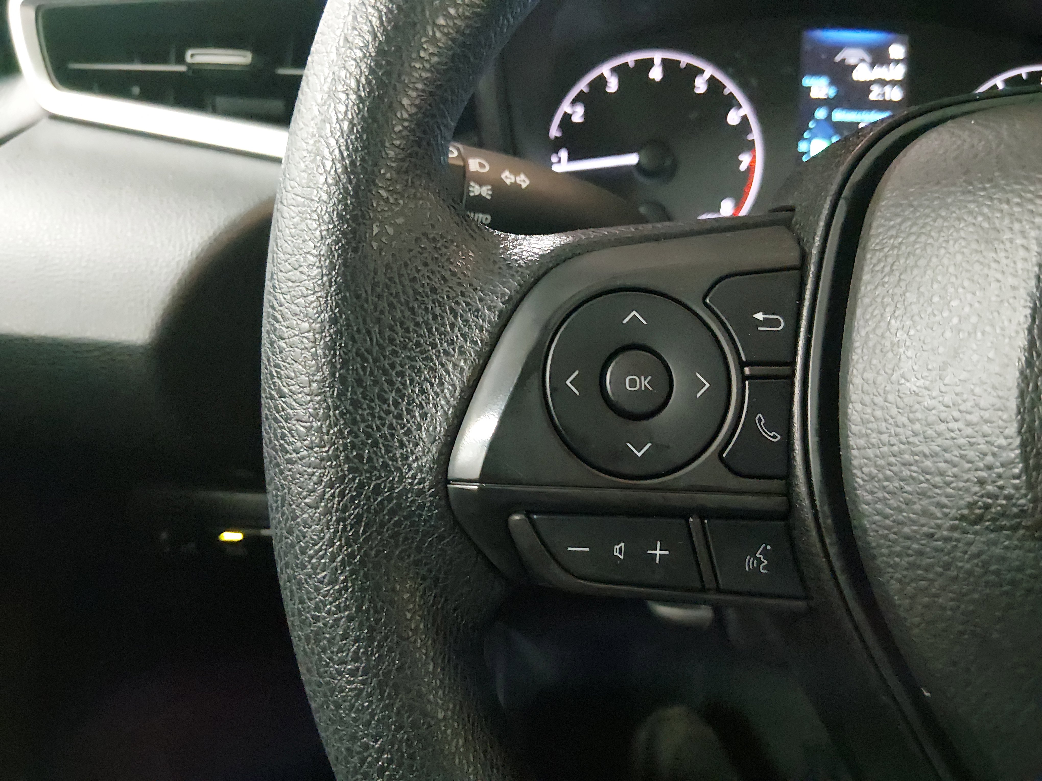 2024 Toyota Corolla LE - Photo 12