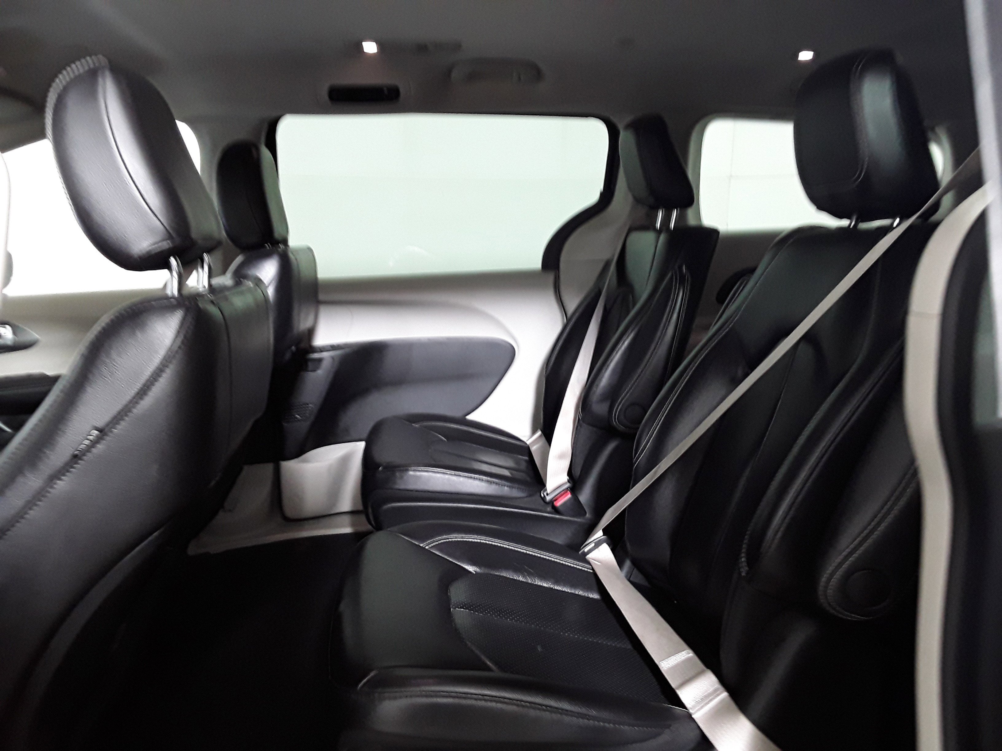 Image 7 of Used 2022 Chrysler Pacifica Hybrid Touring L FWD