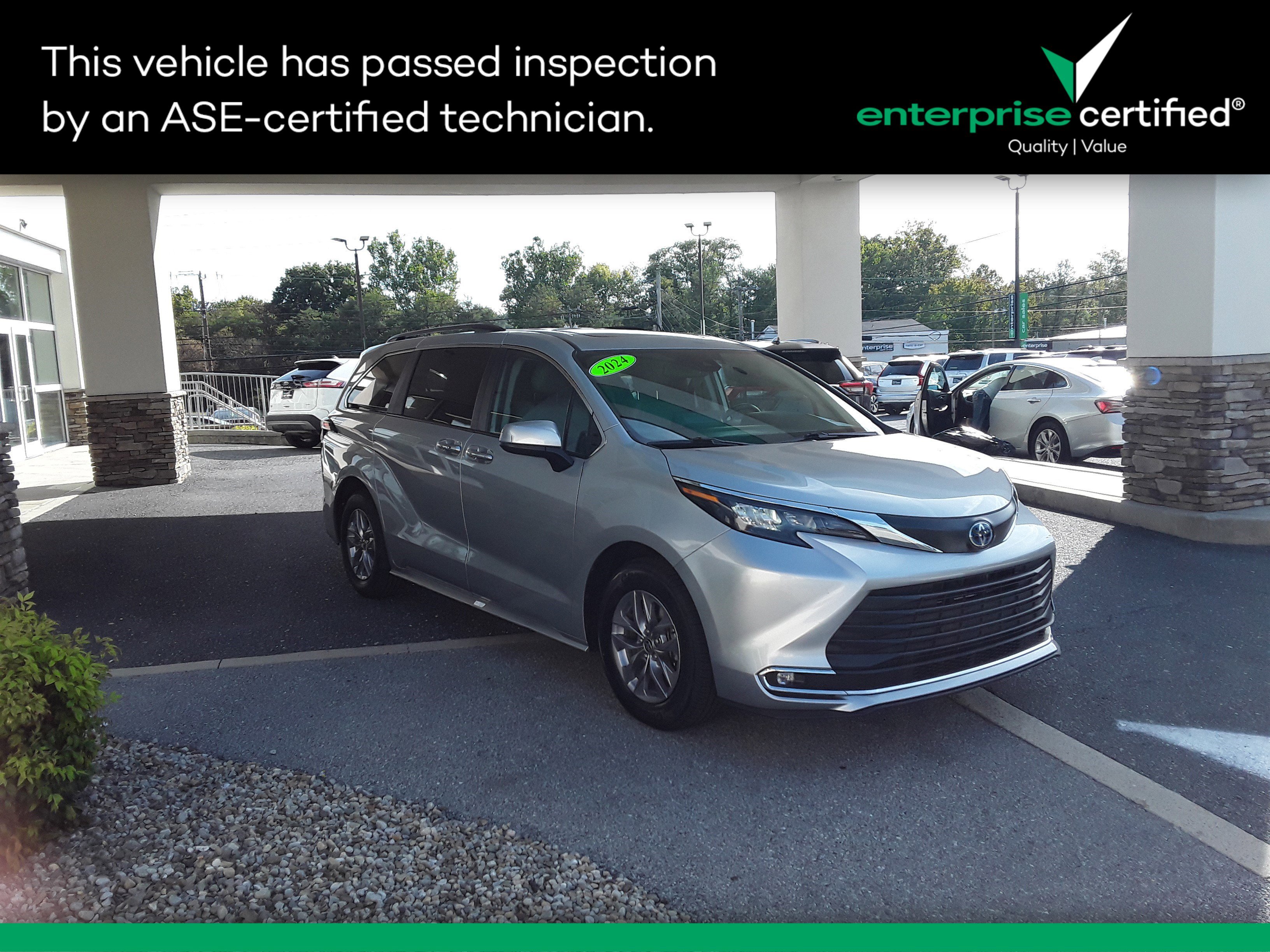 Used 2024 Toyota Sienna XLE FWD 8-Passenger