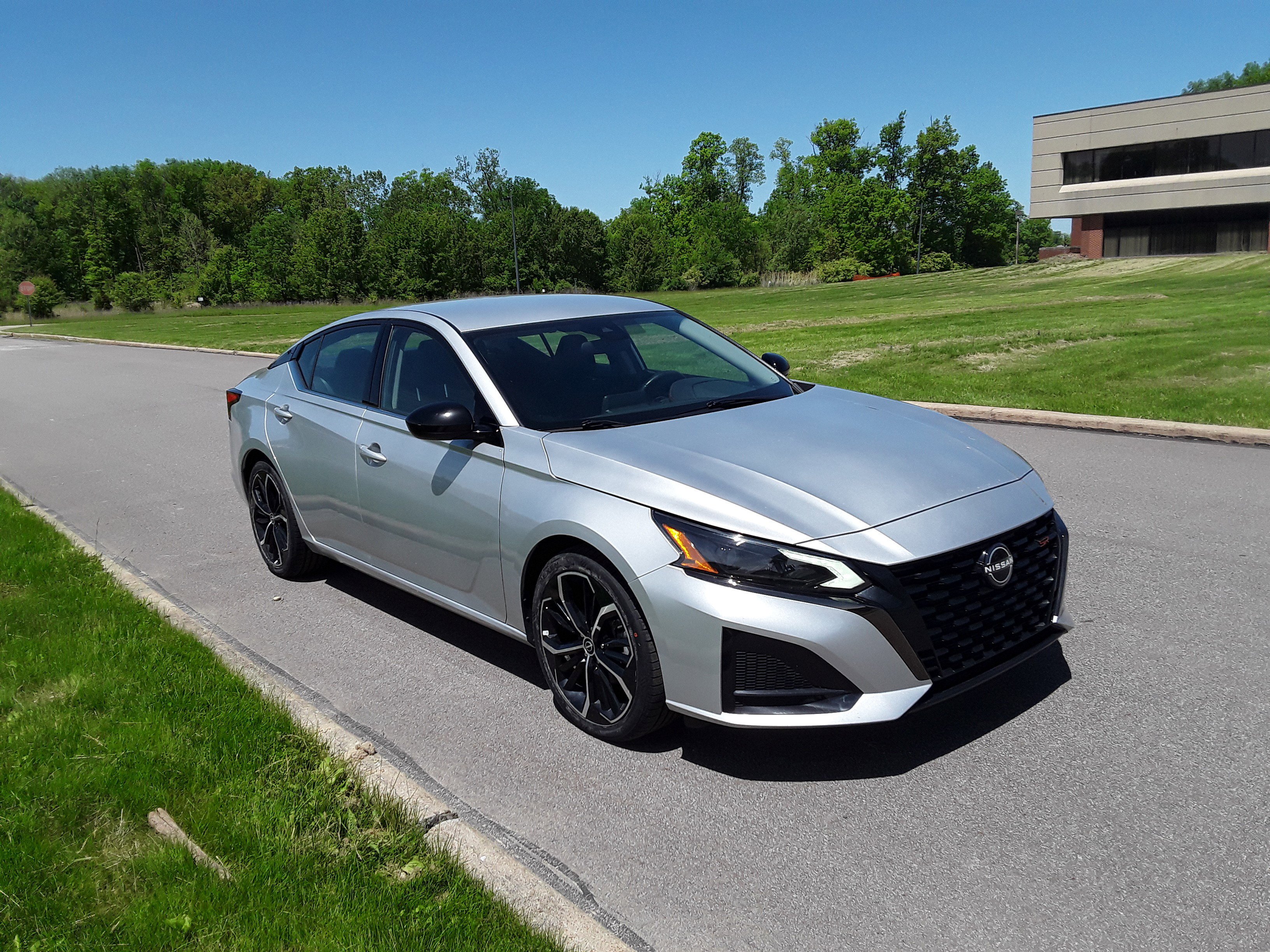 2023 Nissan Altima 2.5 SR Sedan