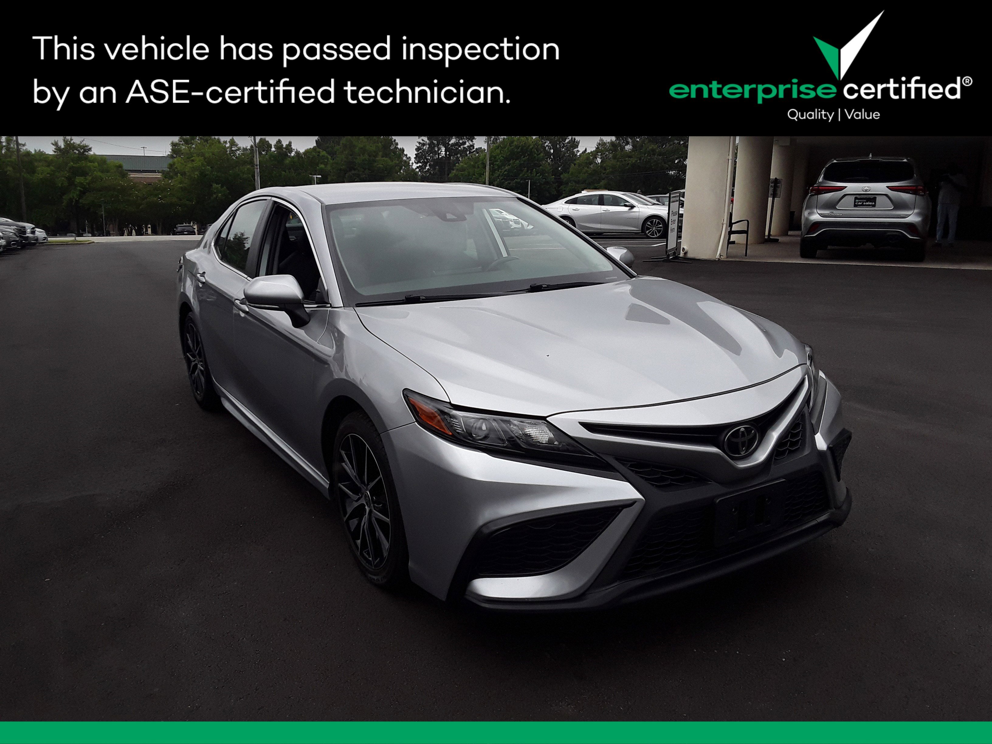 2022 Toyota Camry SE Auto