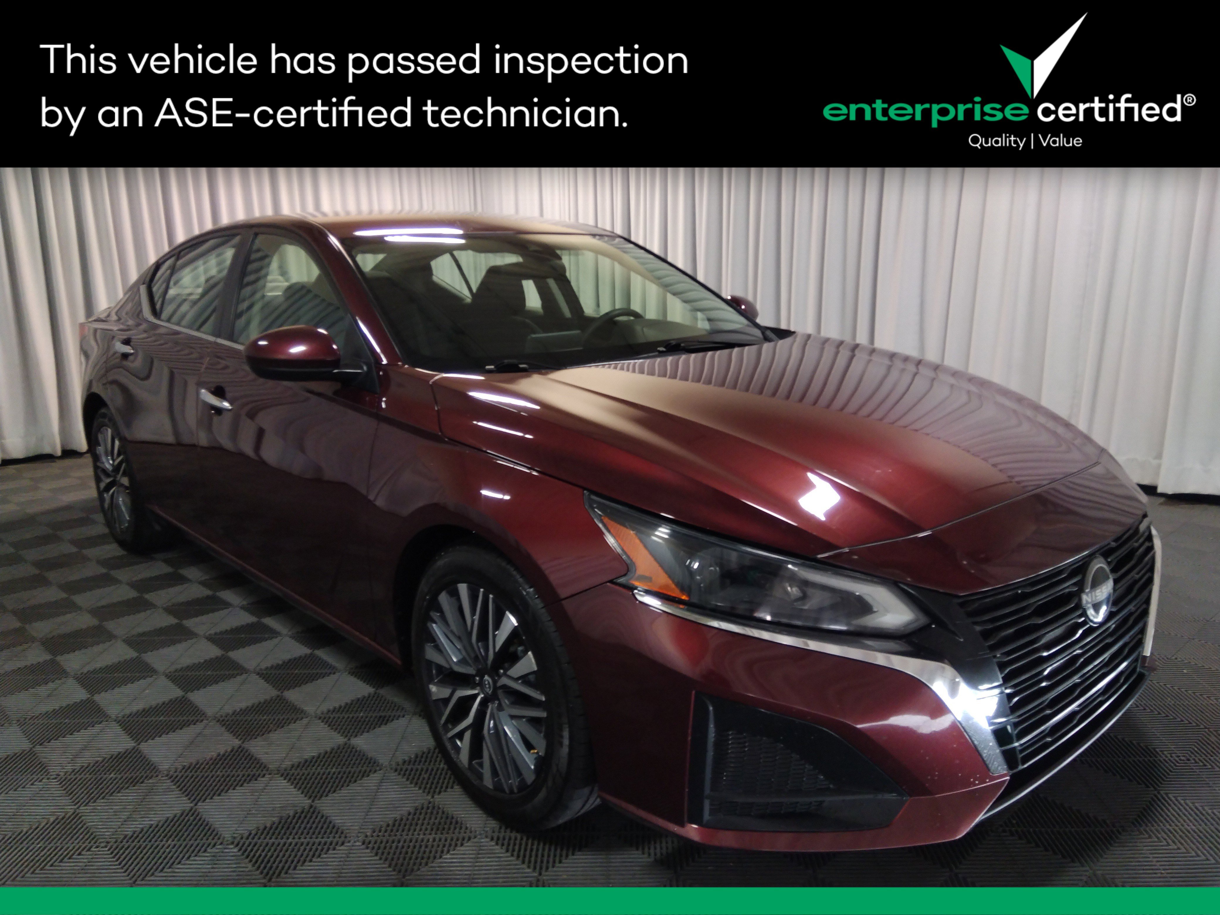 2023 Nissan Altima SV's photo