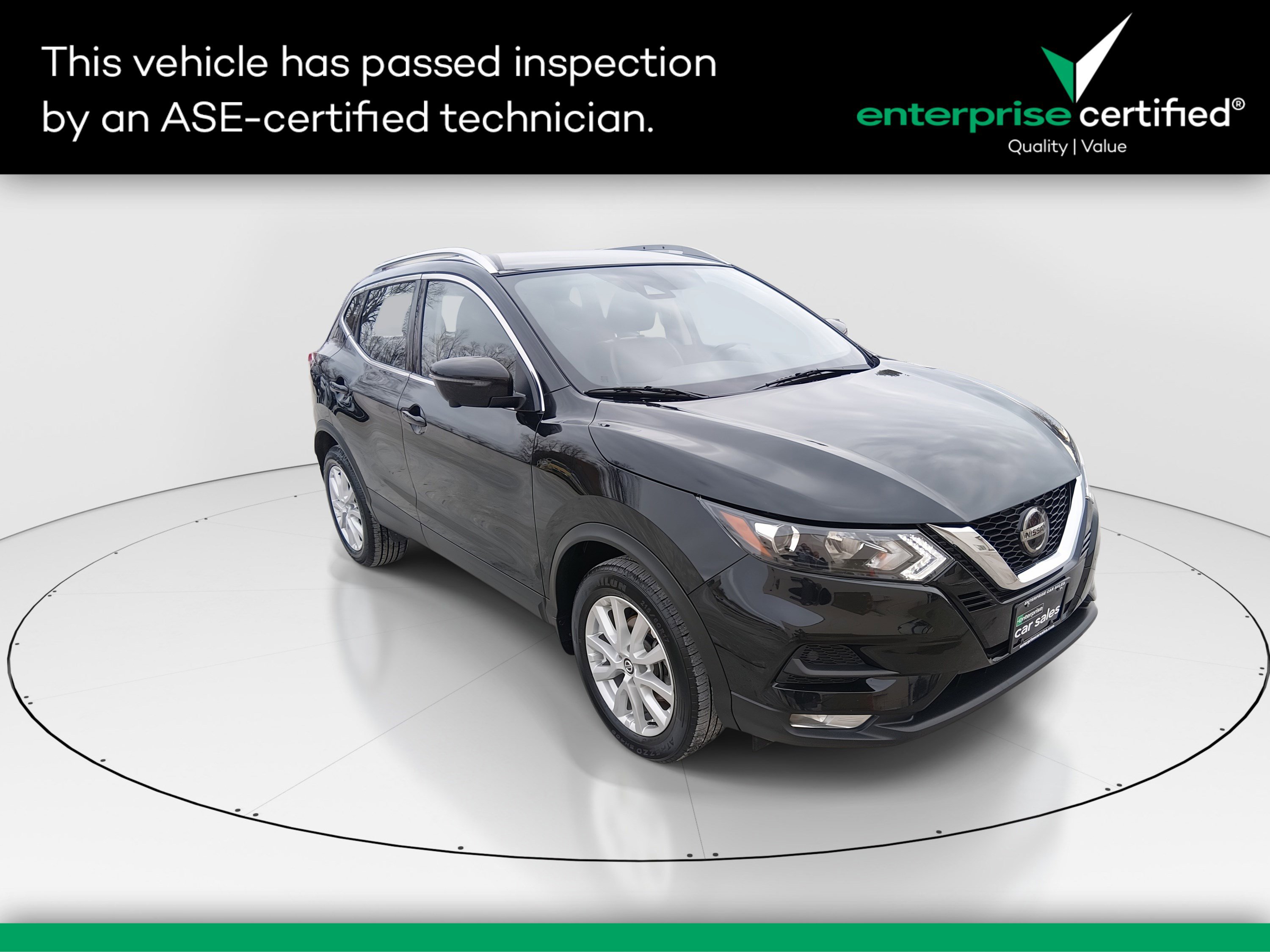 2022 Nissan Rogue Sport SV's photo