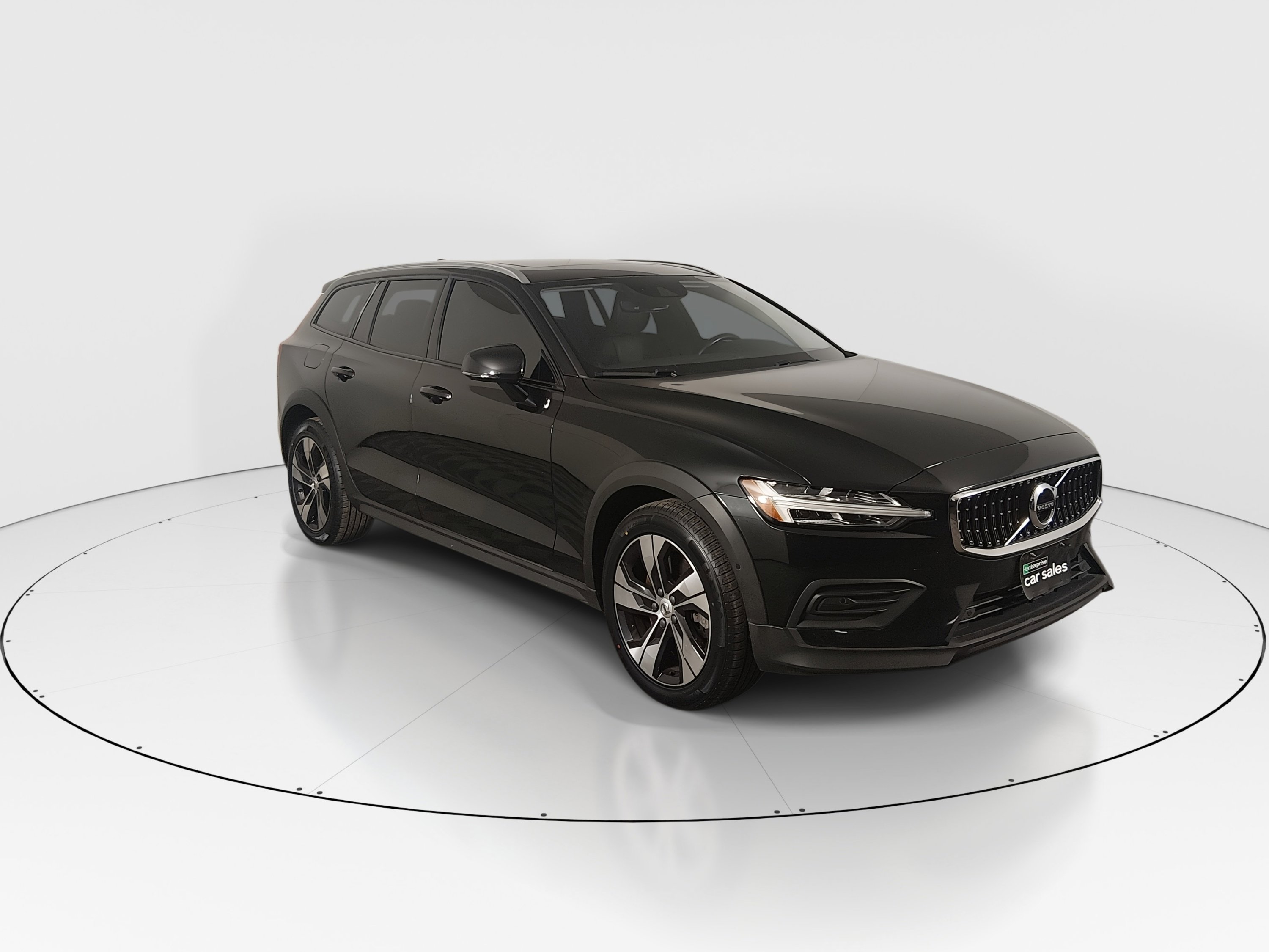 2020 Volvo V60 Cross Country Base's photo