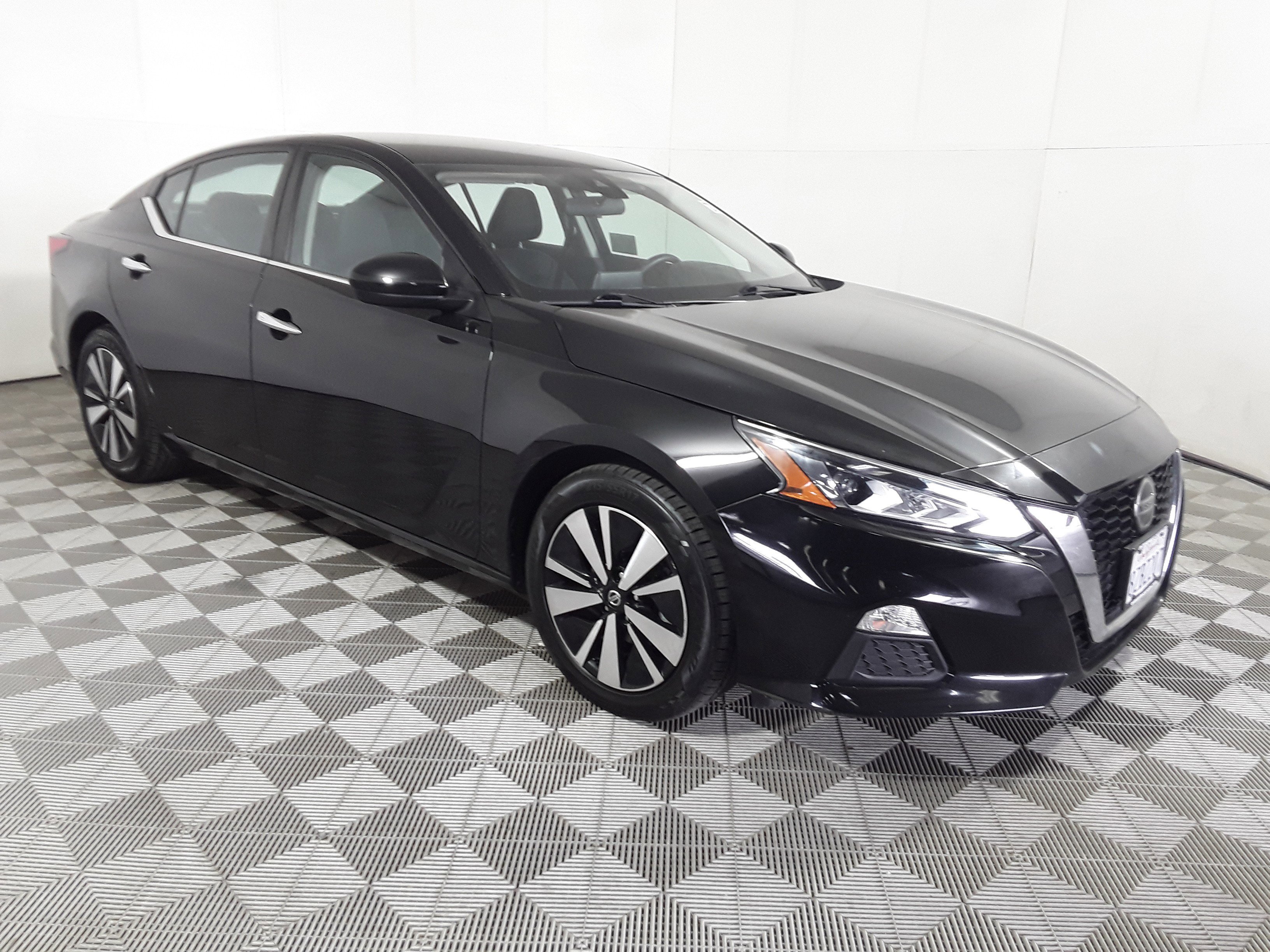 2021 Nissan Altima 2.5 SV Sedan