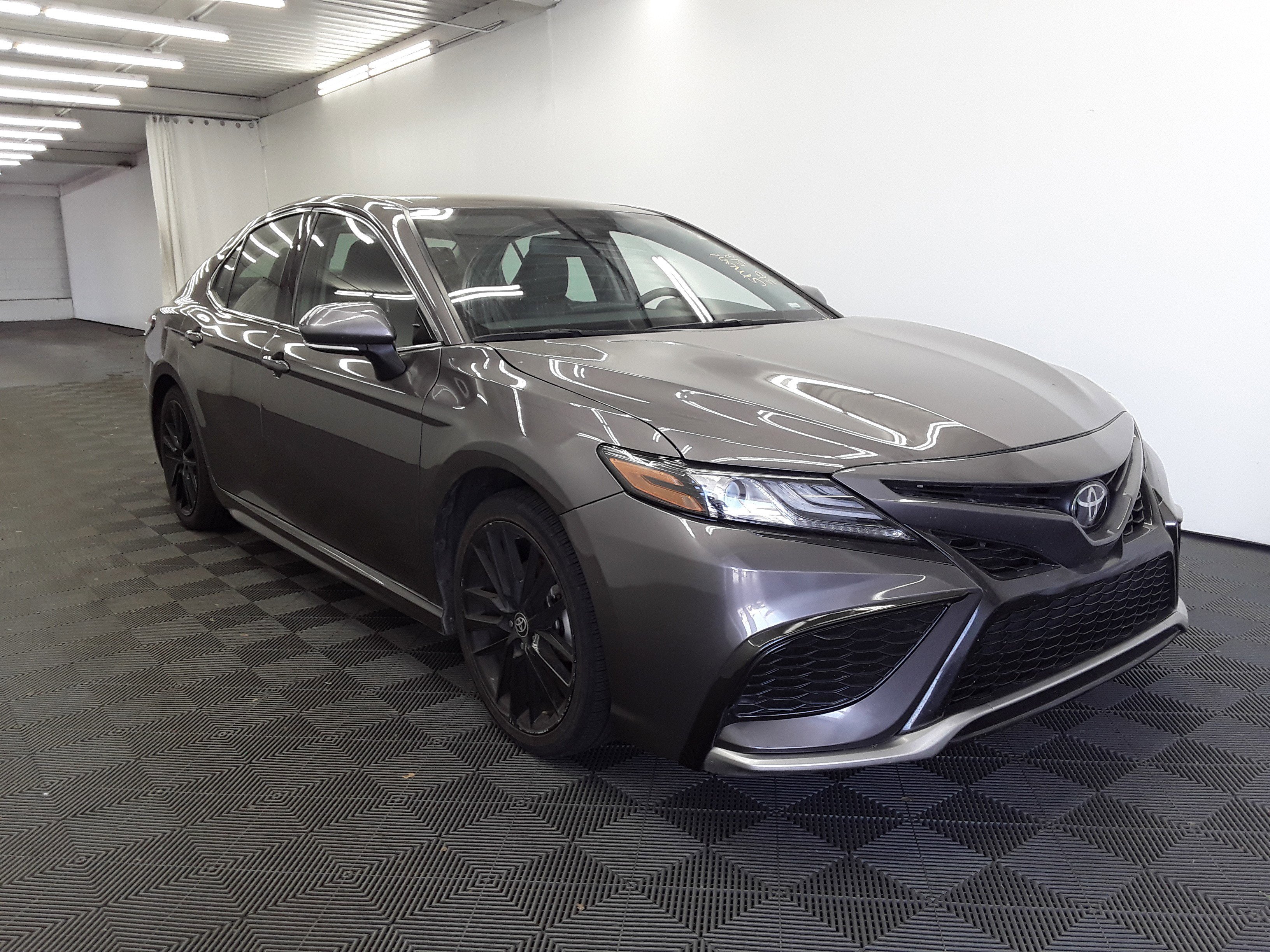 2023 Toyota Camry XSE Auto