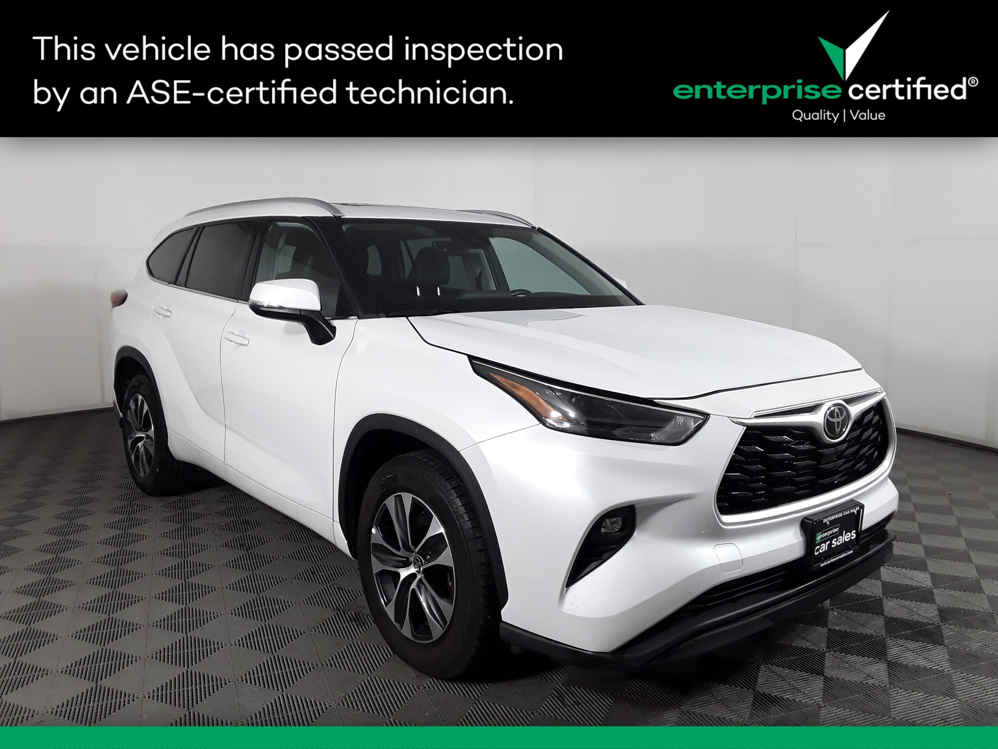 2022 Toyota Highlander XLE FWD