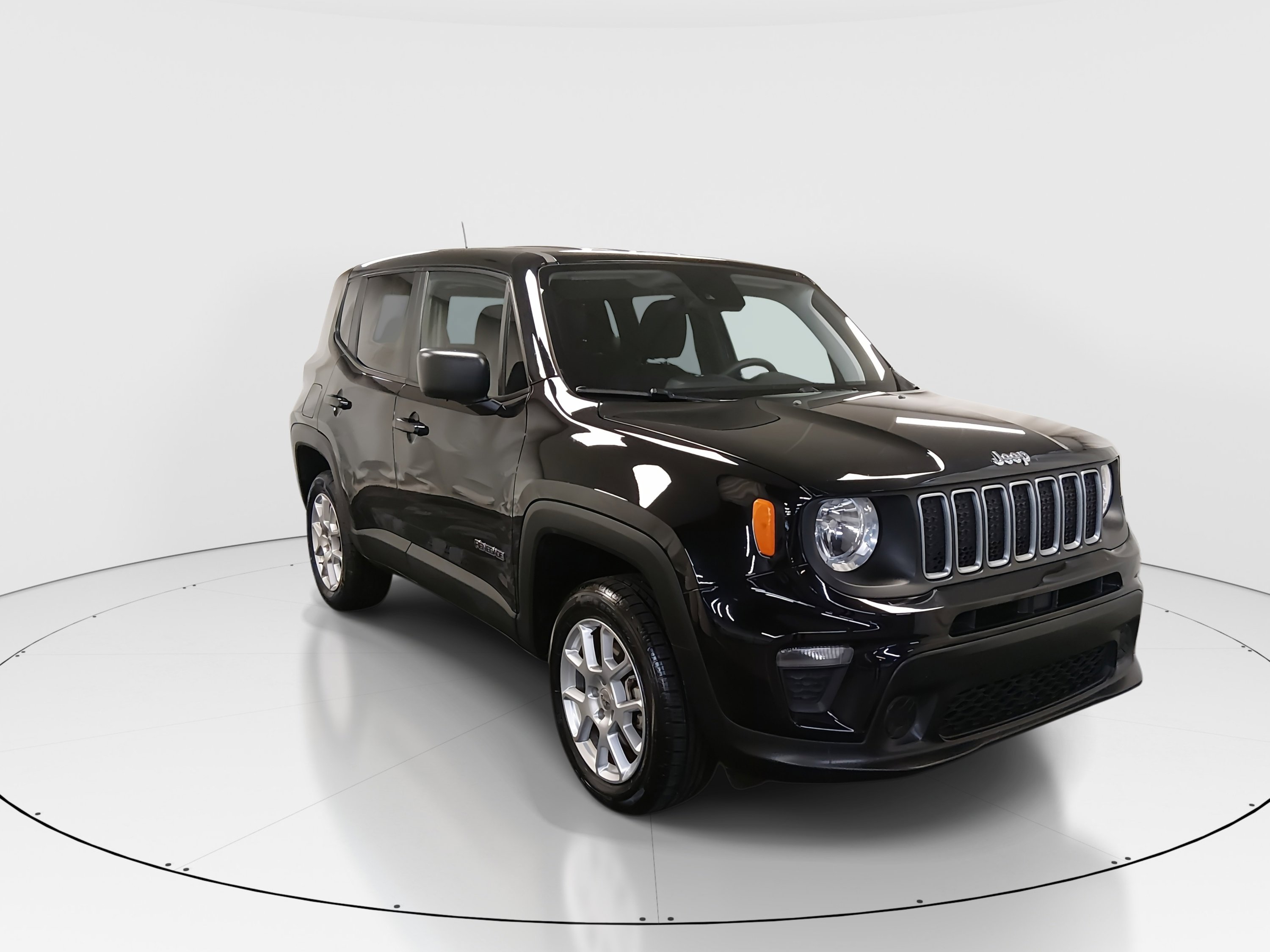 2023 Jeep Renegade Latitude's photo