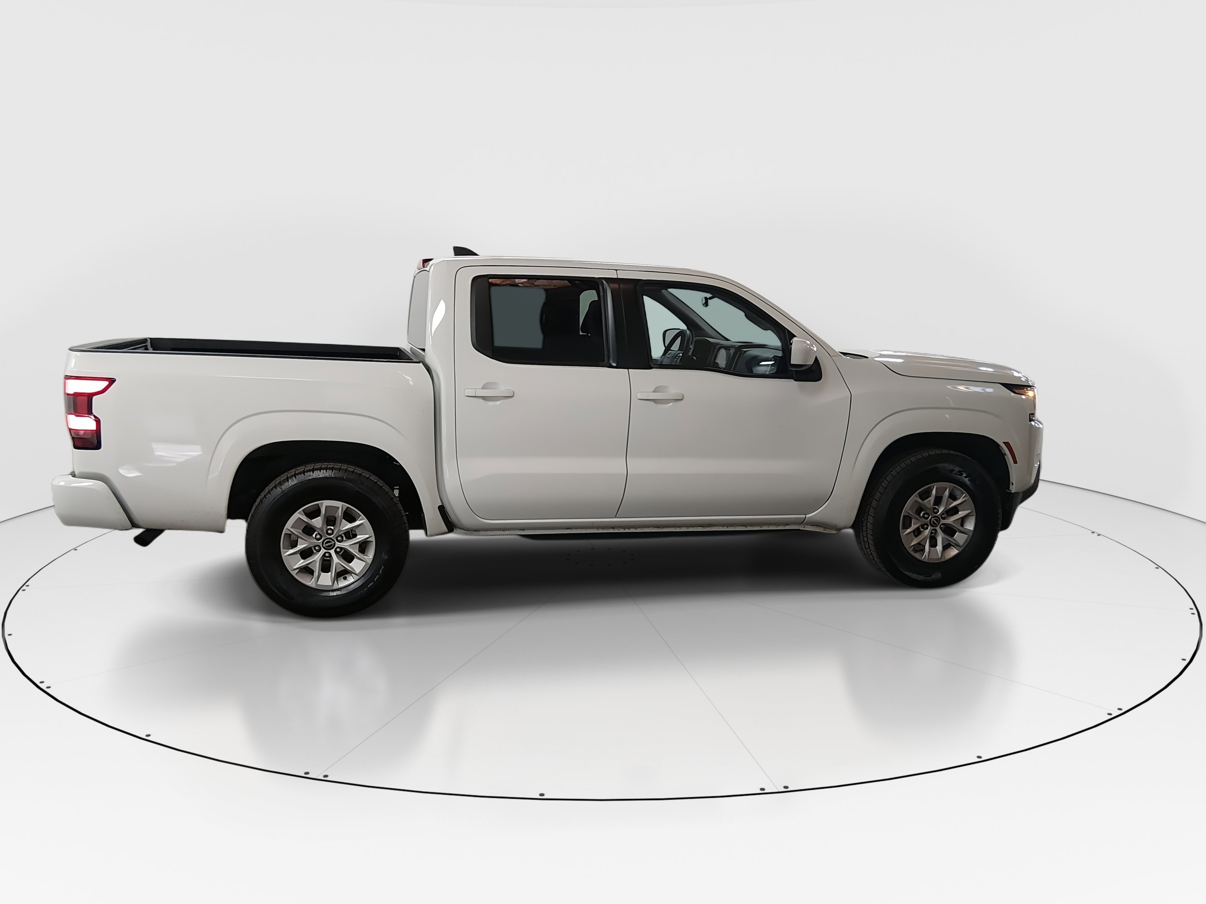 2024 Nissan Frontier SV - Photo 8