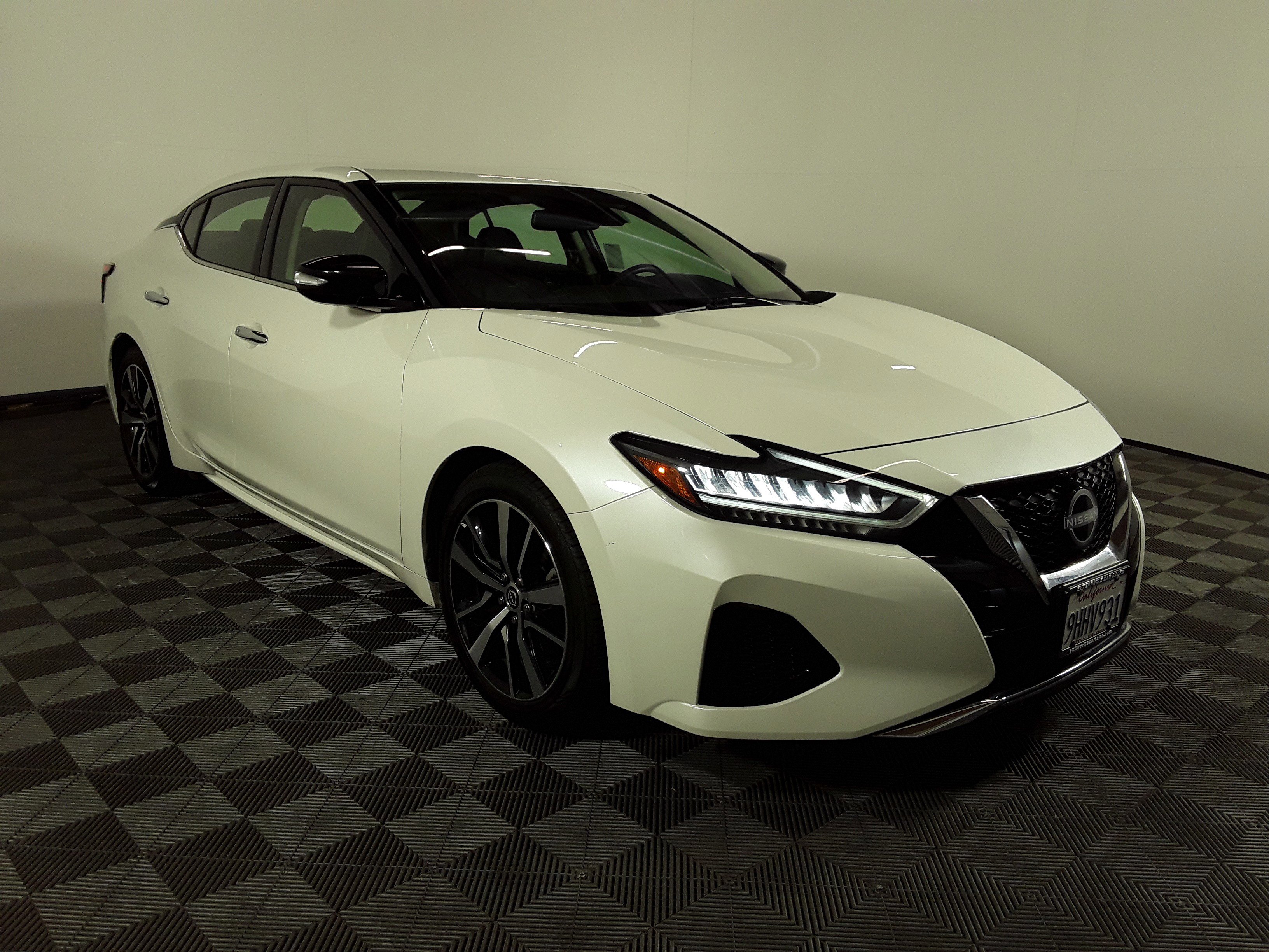 2023 Nissan Maxima SV CVT