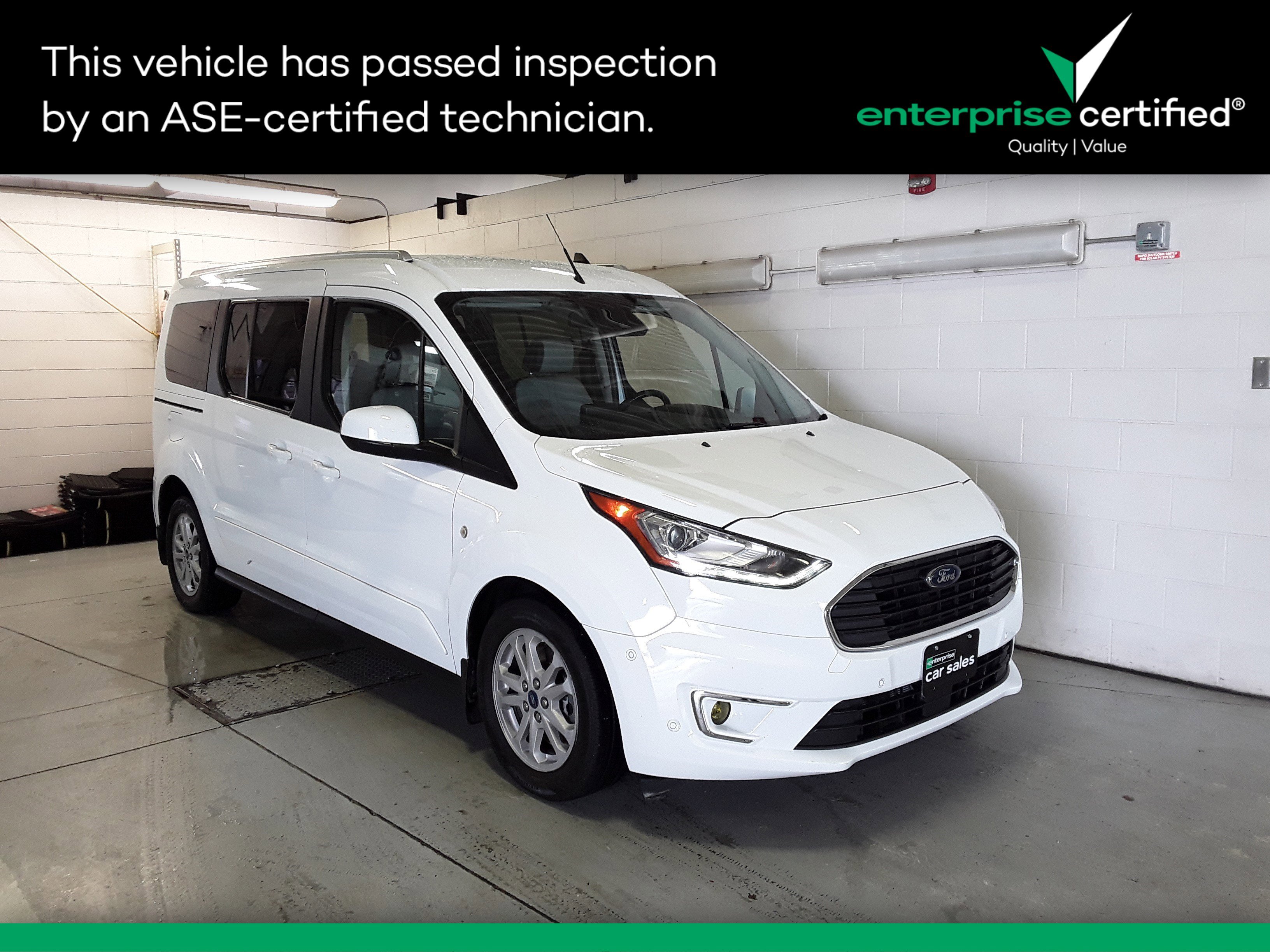 2020 Ford Transit Connect Titanium's photo