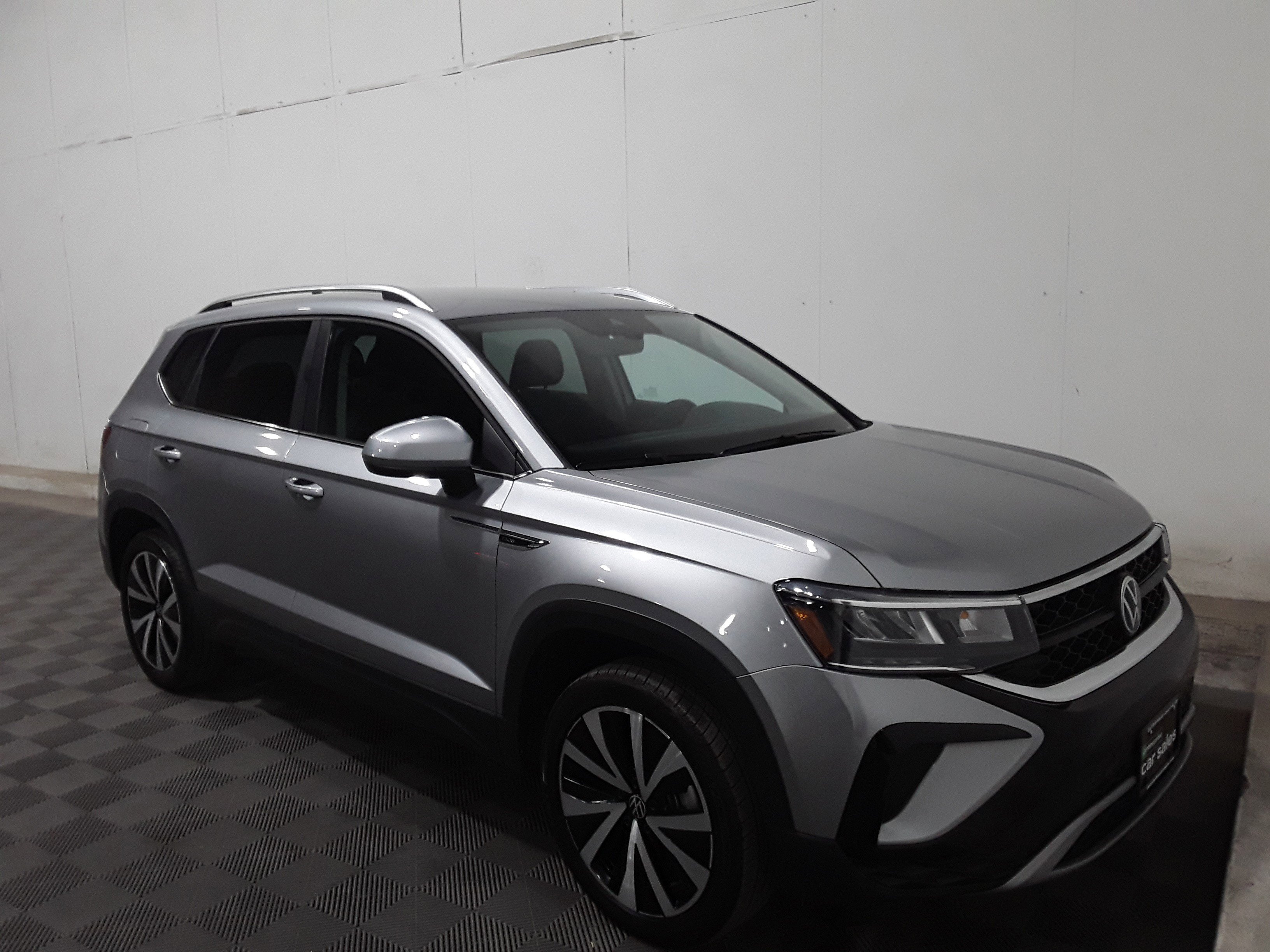 2024 Volkswagen Taos SE FWD