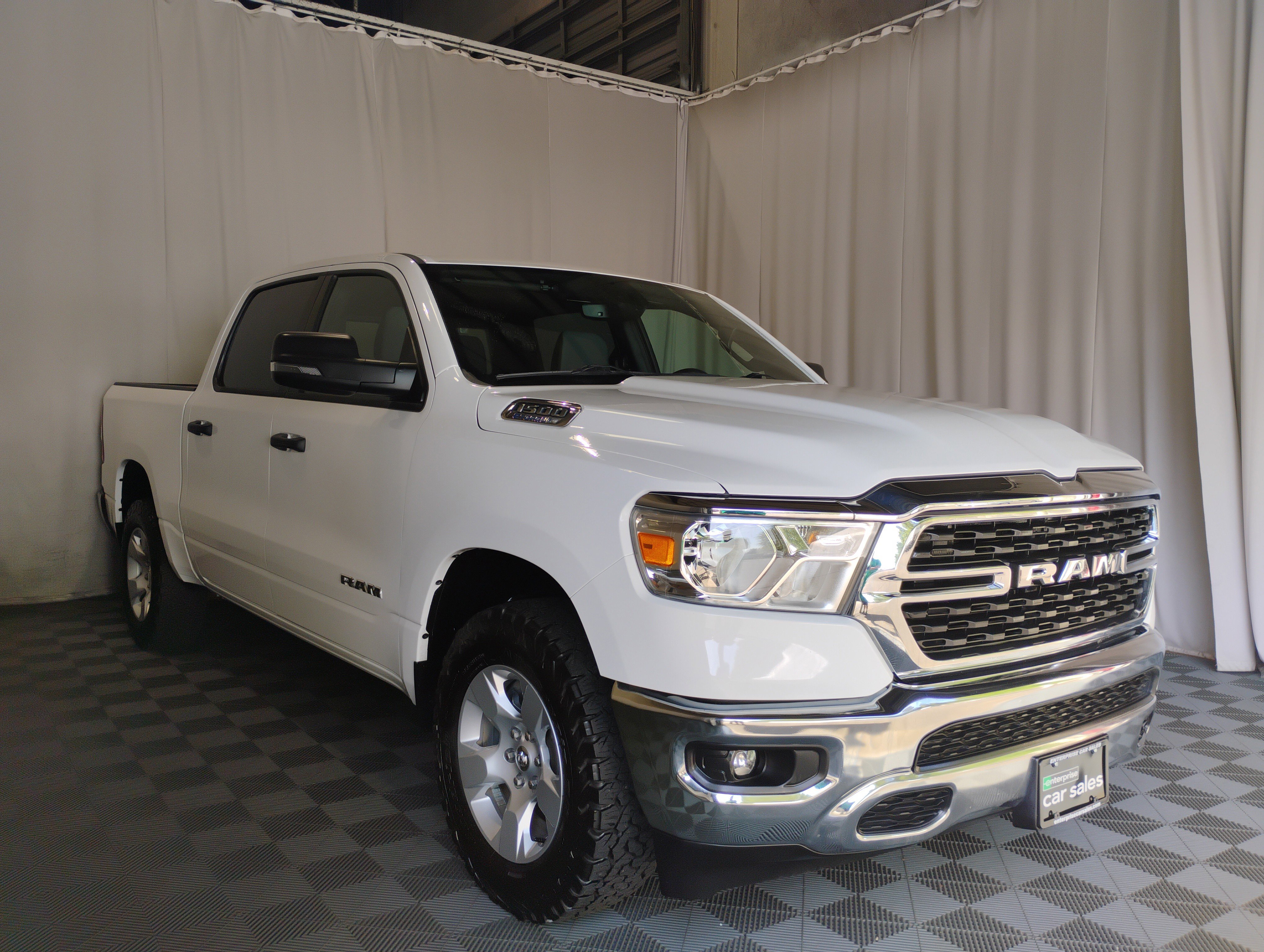 2023 Ram 1500 Big Horn 4x4 Crew Cab 5'7
