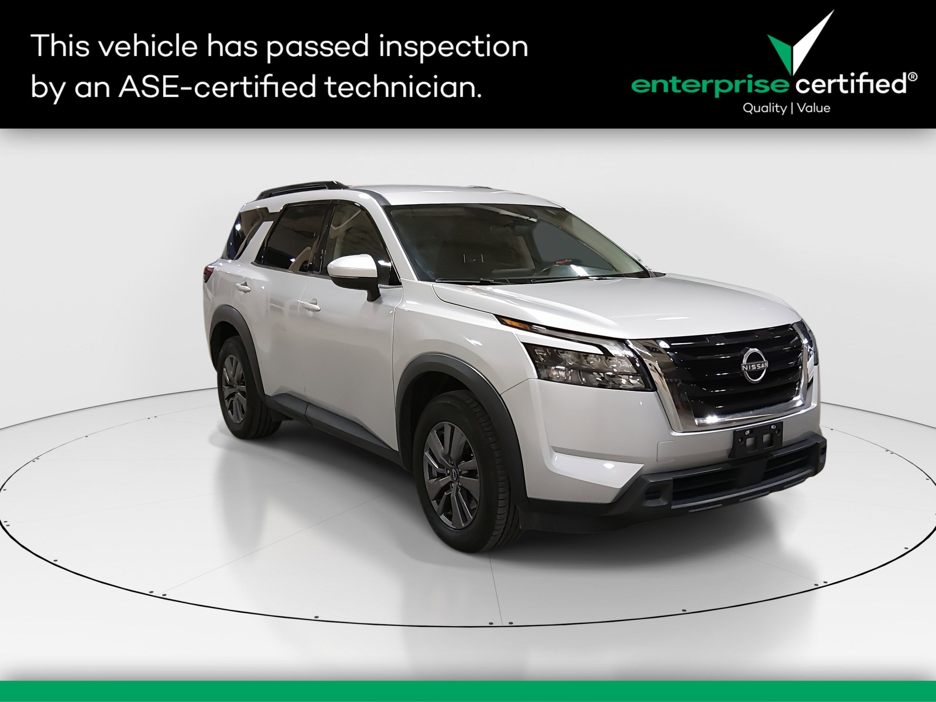 2024 Nissan Pathfinder SV's photo
