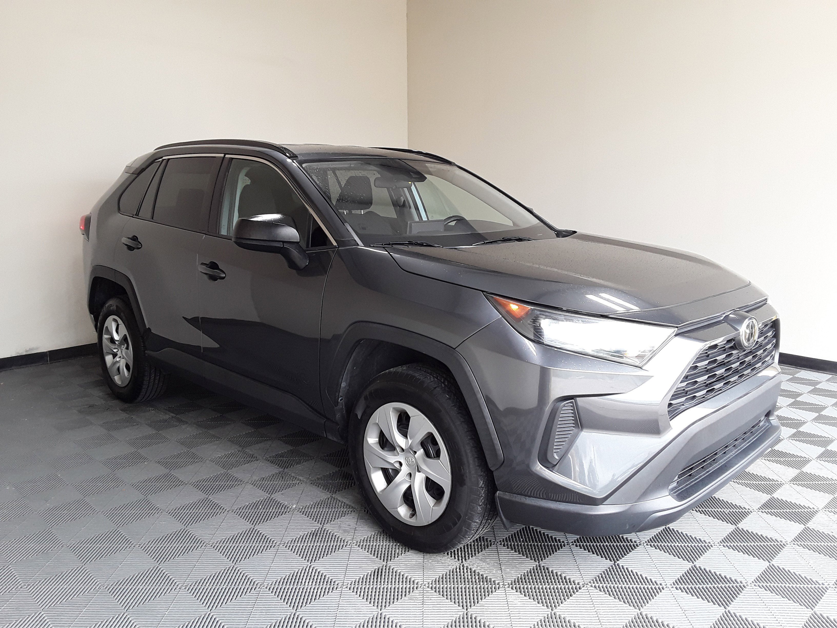 2021 Toyota RAV4 LE FWD