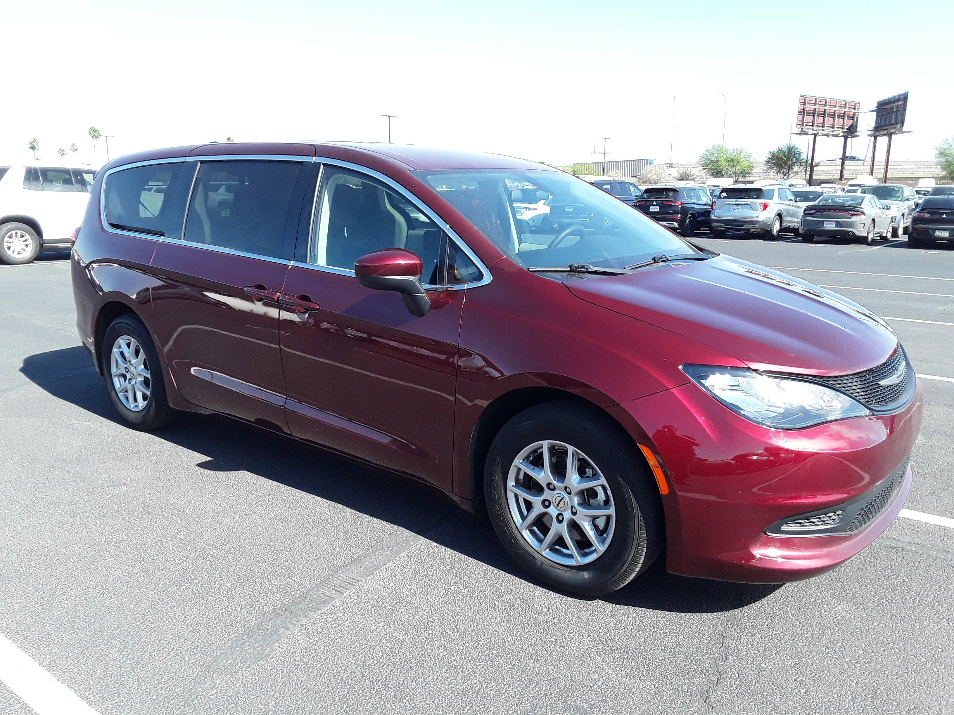 Used 2022 Chrysler Voyager LX FWD
