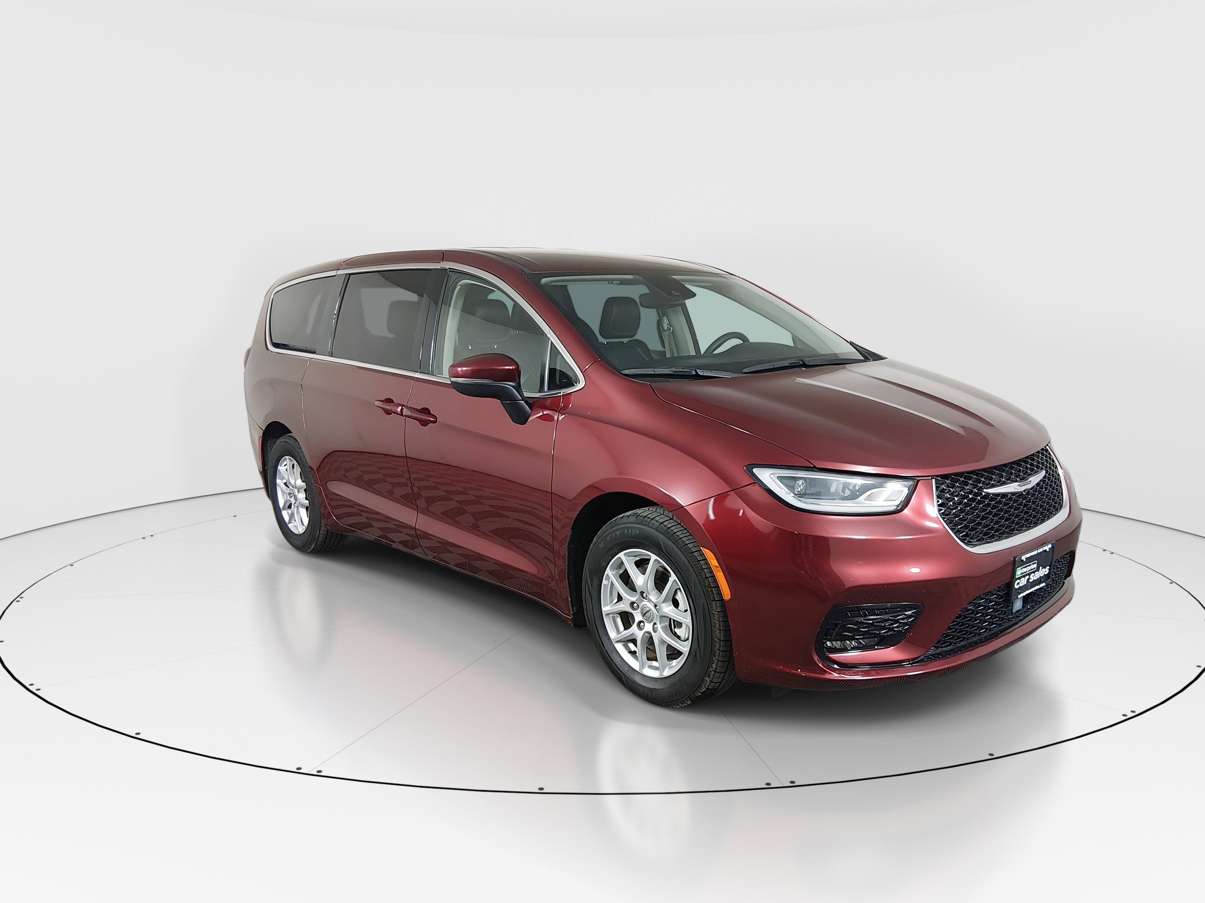 2023 Chrysler Pacifica Touring L's photo