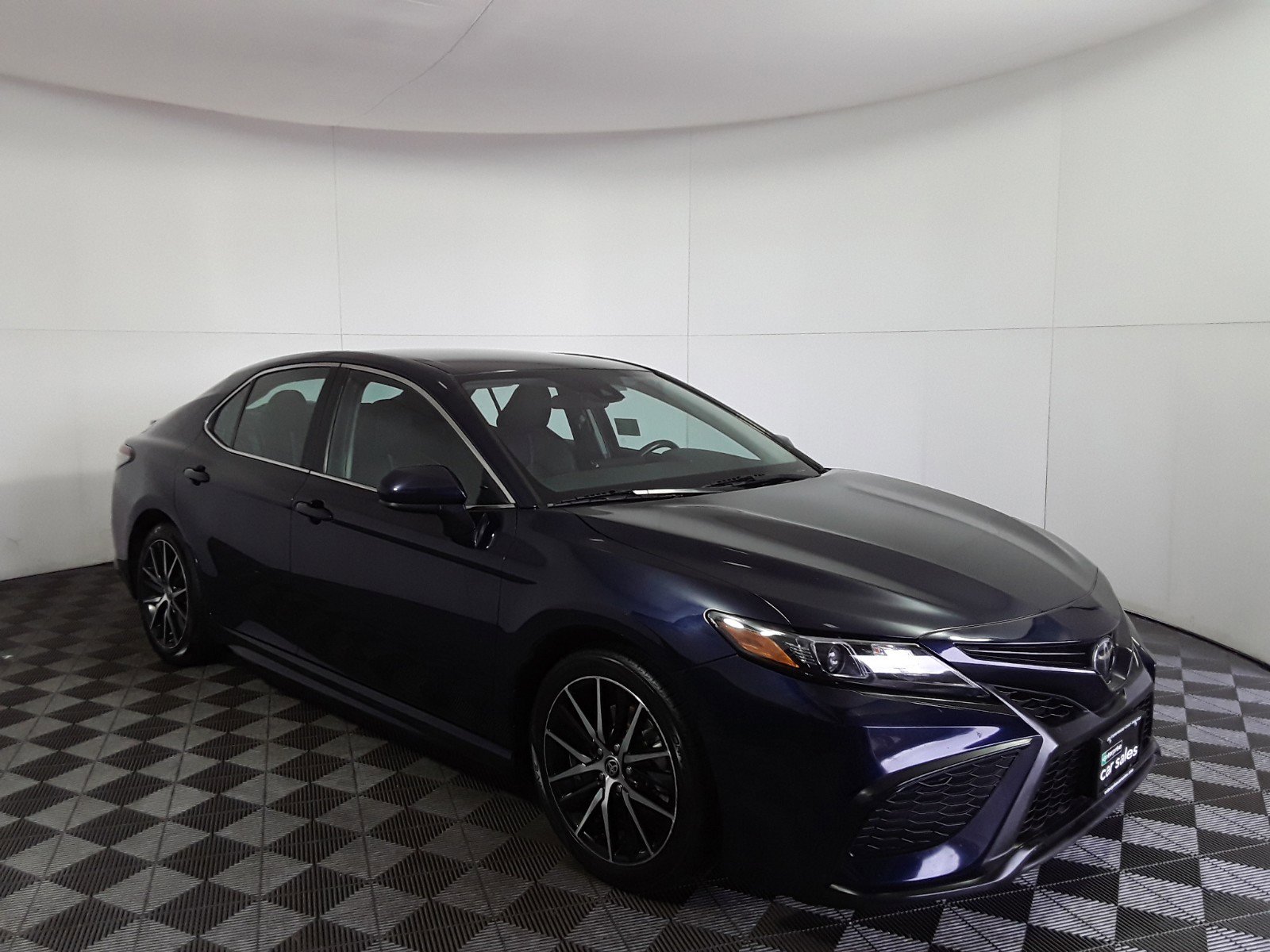 2021 Toyota Camry SE Auto