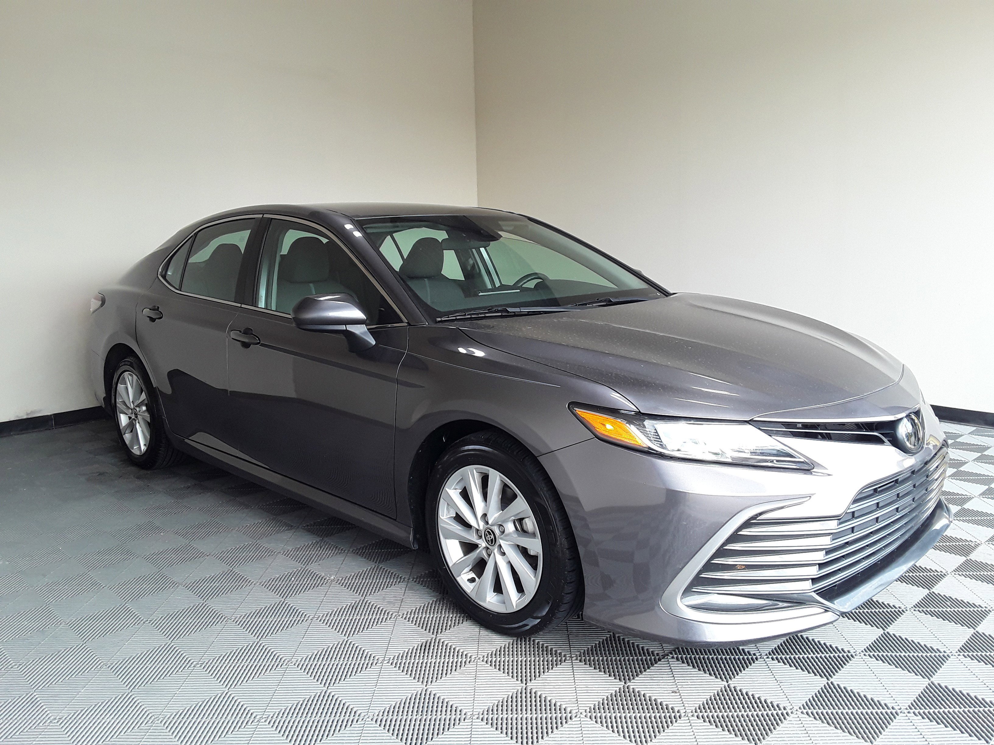 2023 Toyota Camry LE Auto