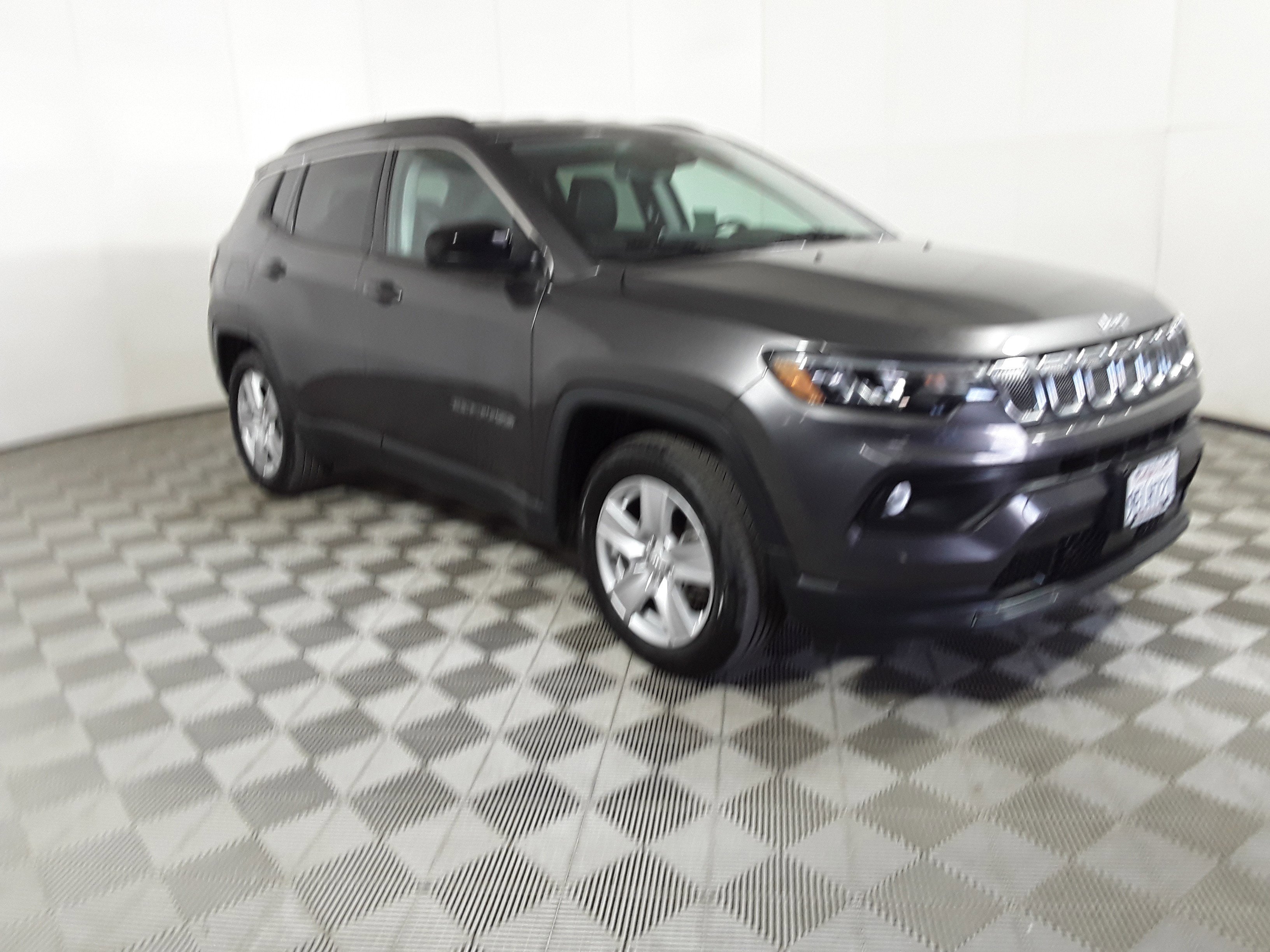 2022 Jeep Compass Latitude FWD