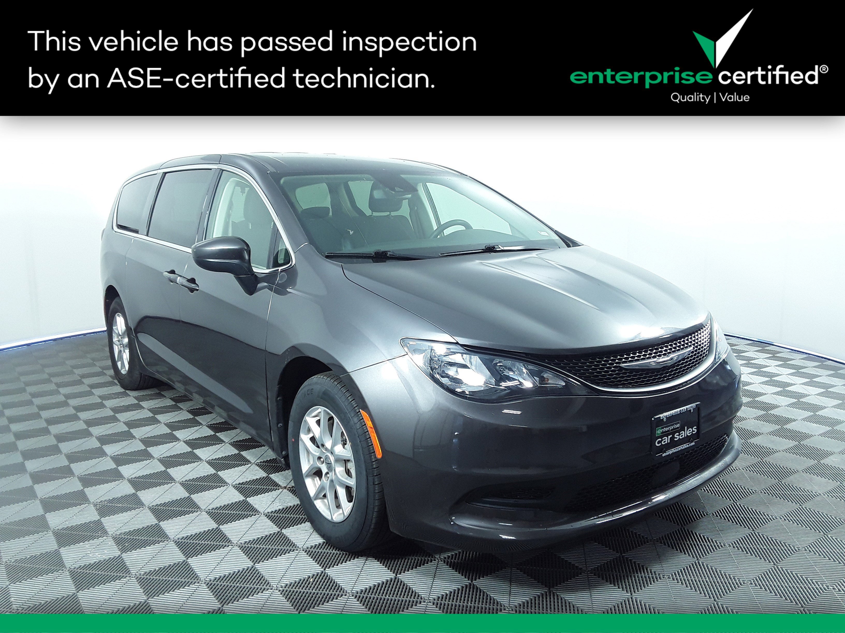 2023 Chrysler Voyager LX FWD