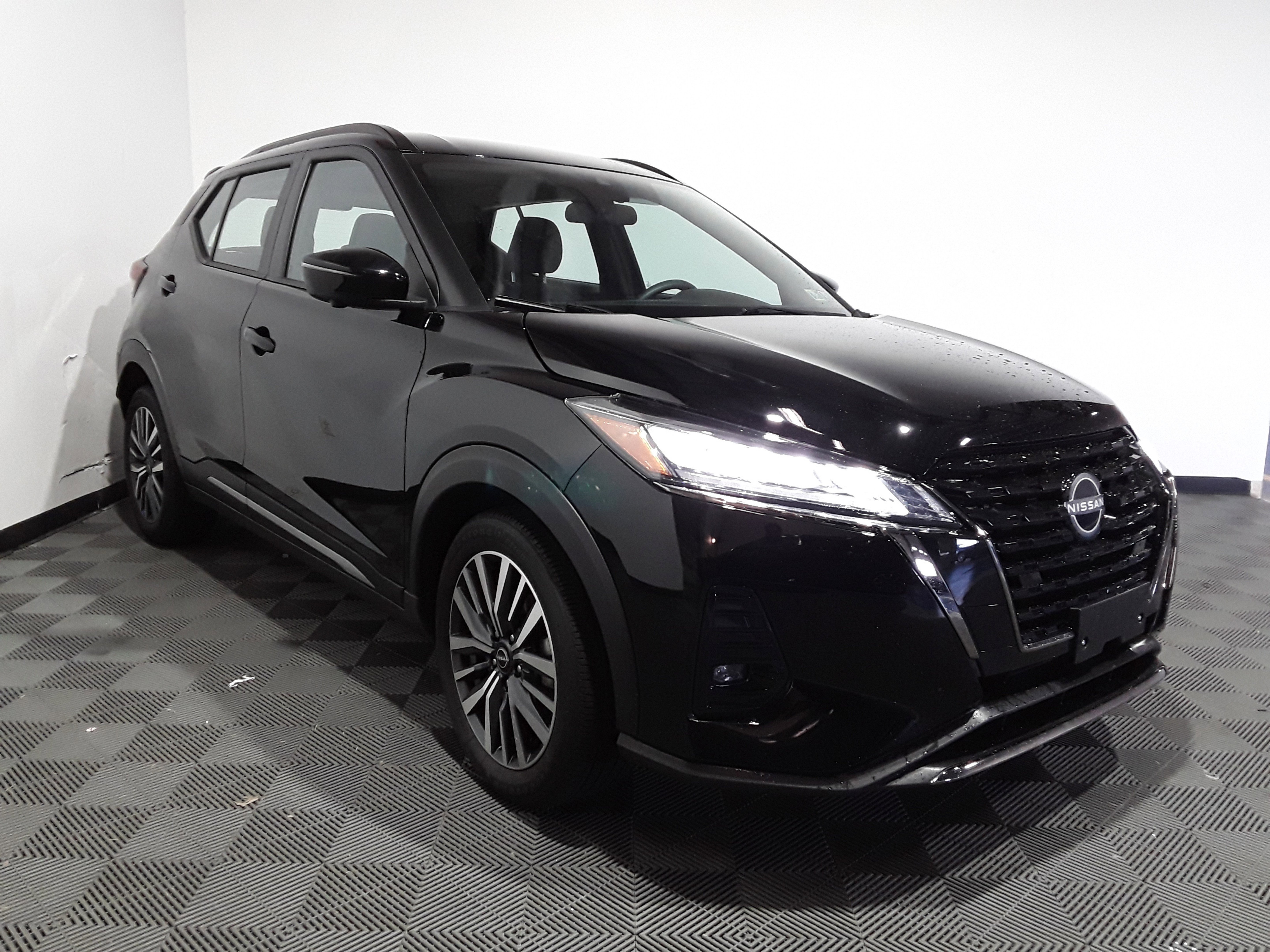 2024 Nissan Kicks SR FWD