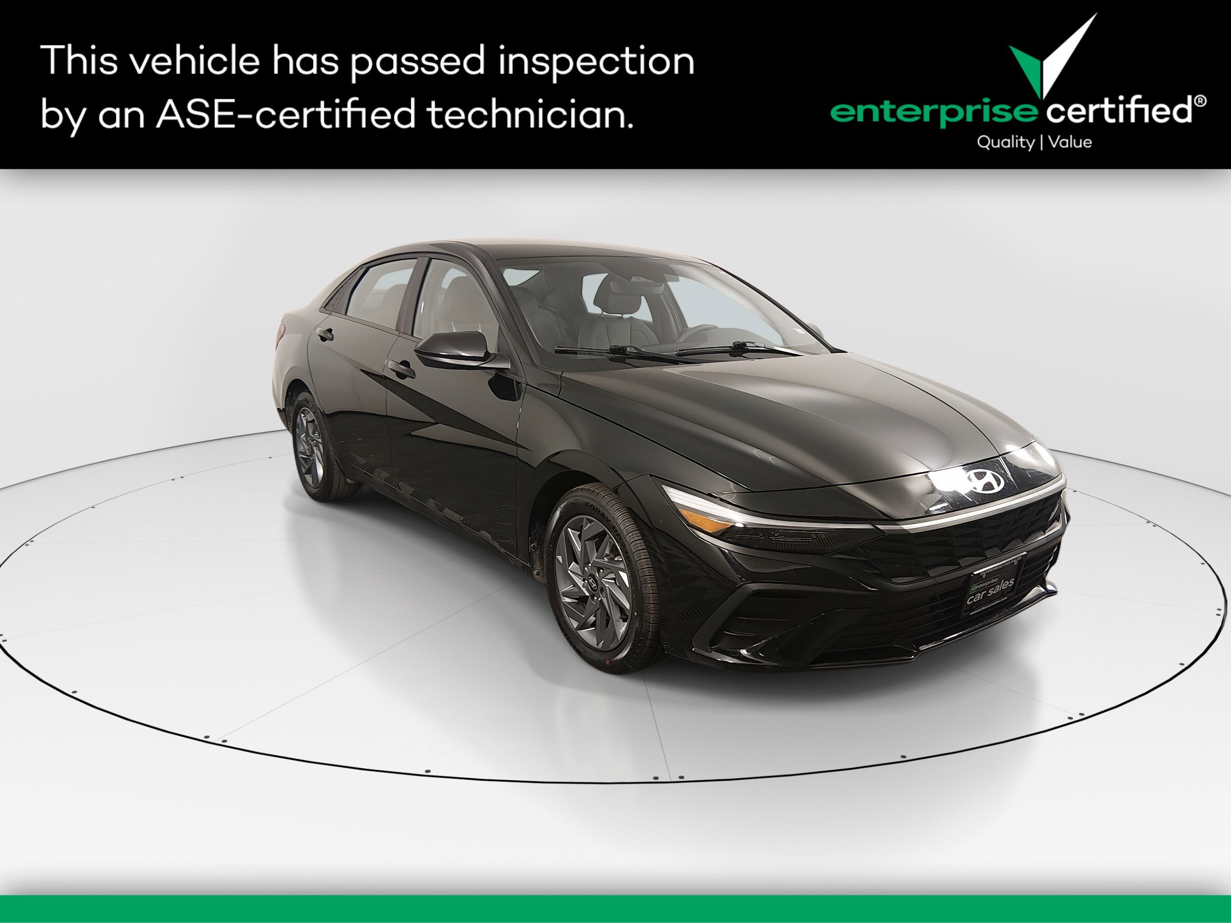 2024 Hyundai Elantra SEL's photo